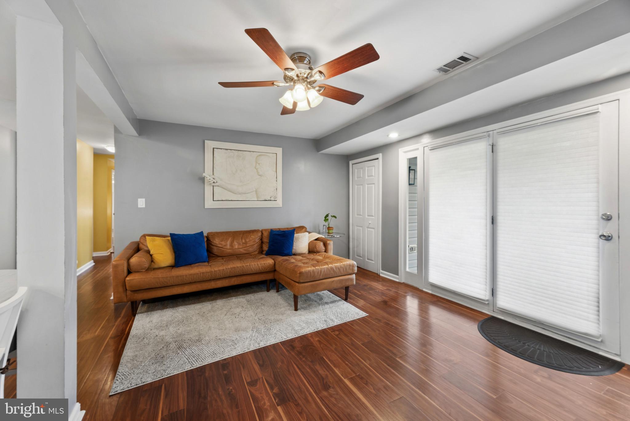 HUNTERS HARBOR - Residential