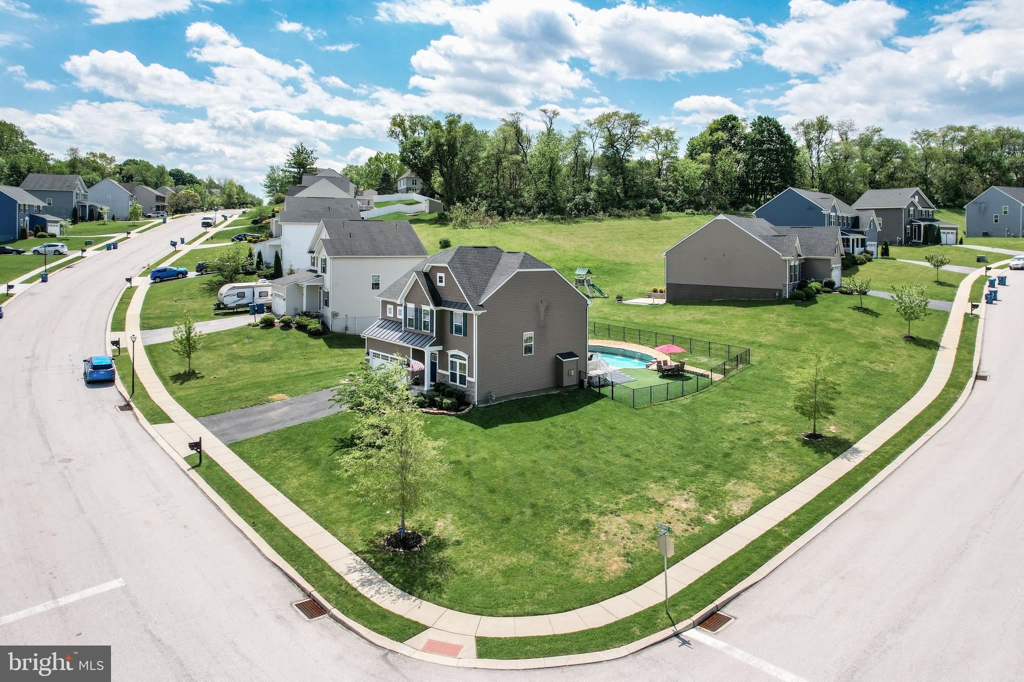 REYNOLD'S OVERLOOK - Residential