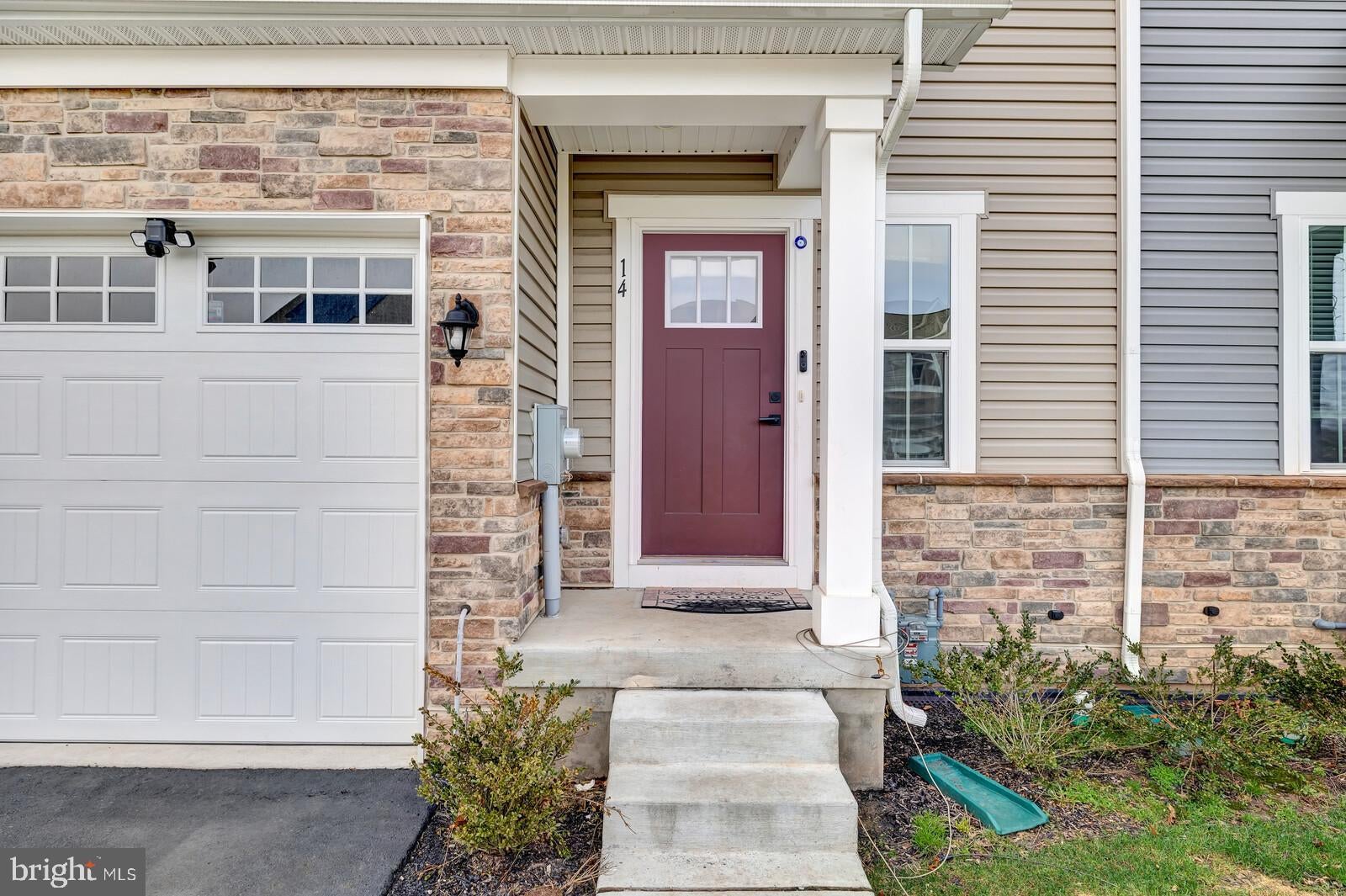 14 PRATT LANE