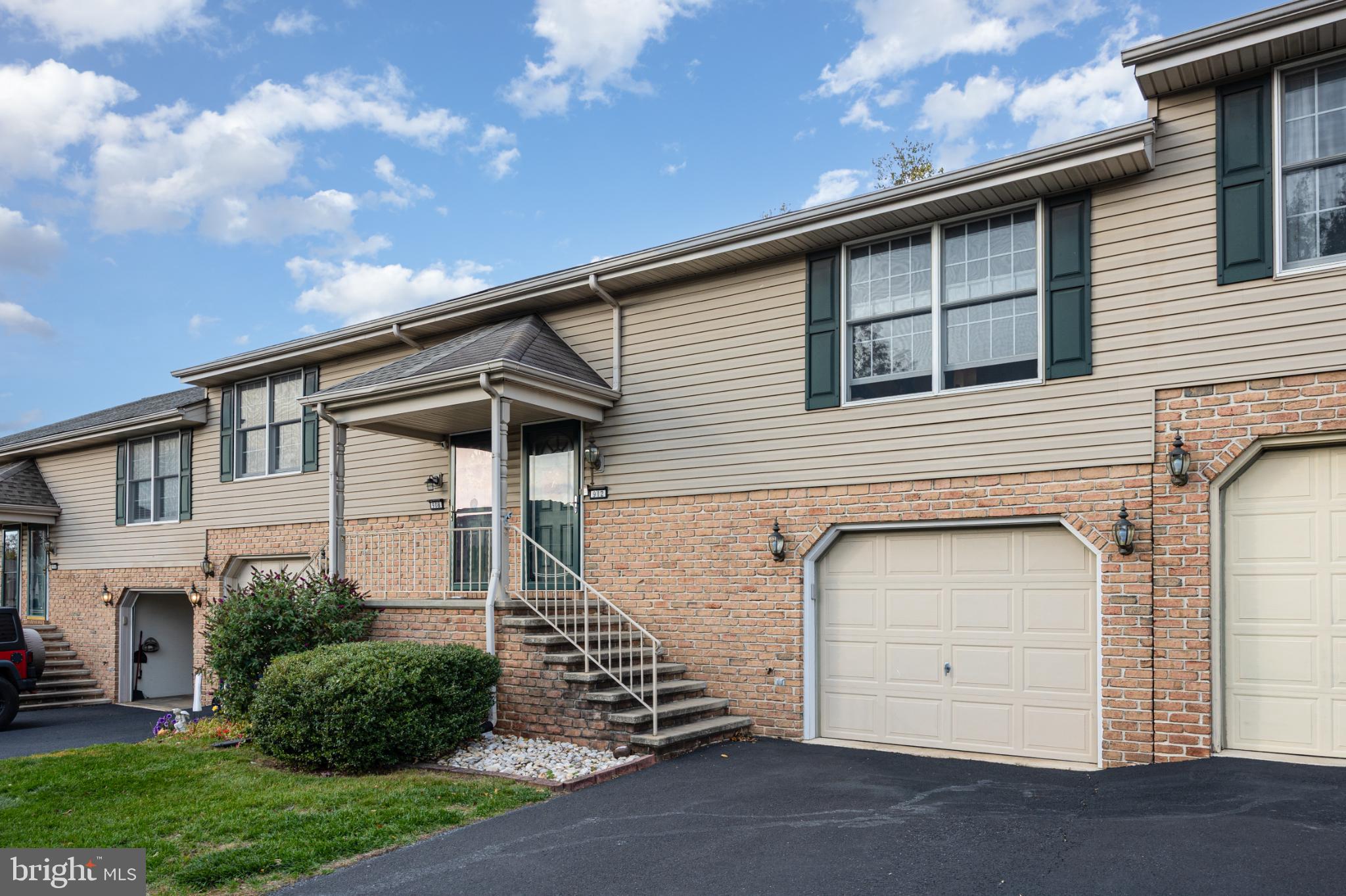 WOODRIDGE ESTATES - Residential