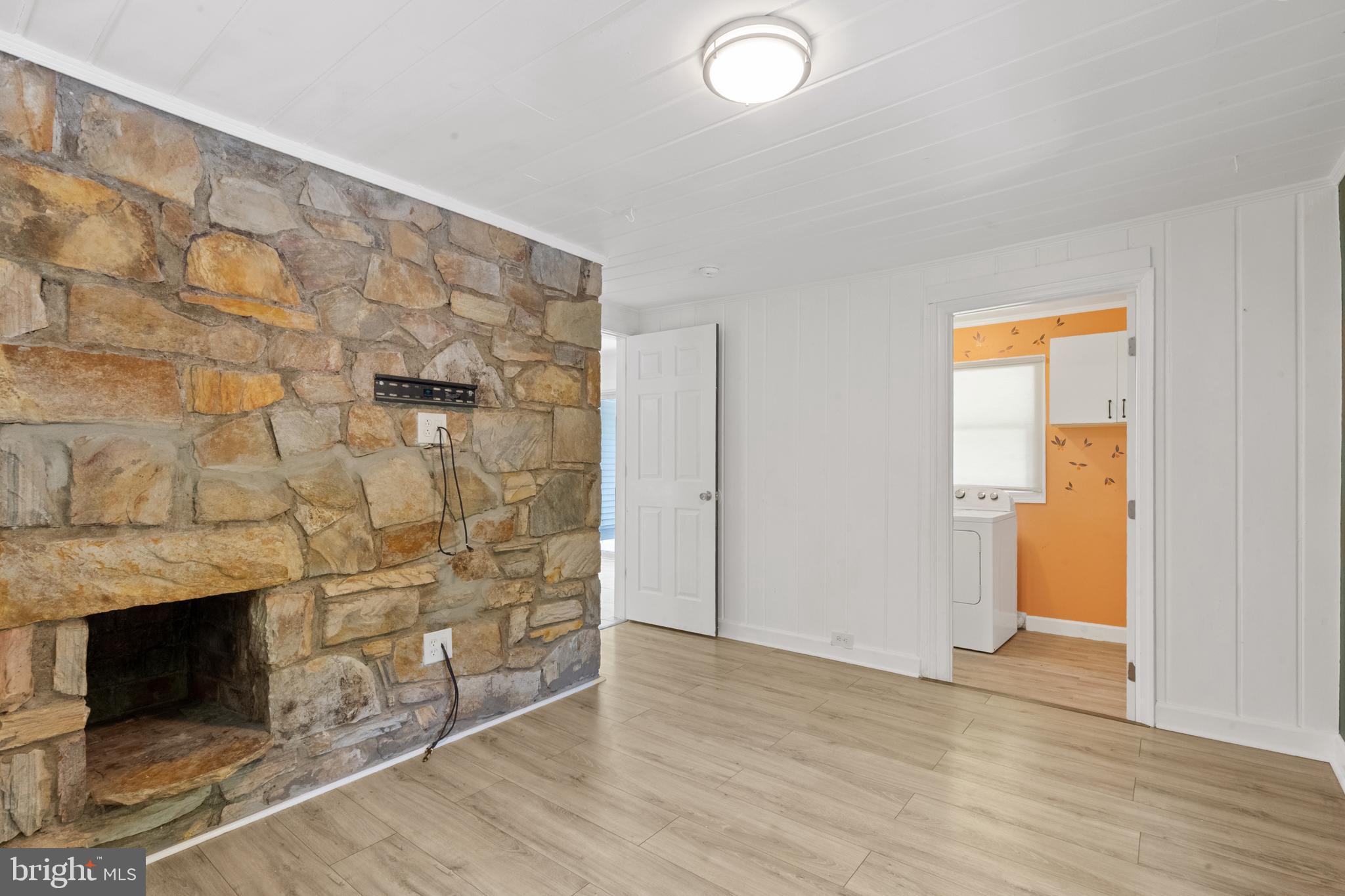 BULL RUN MOUNTAIN ESTATE - Residential Lease