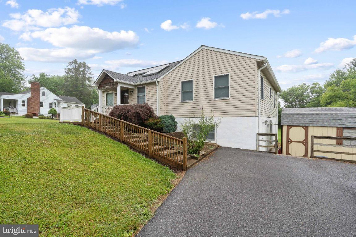 ARCADIA MANOR - Residential