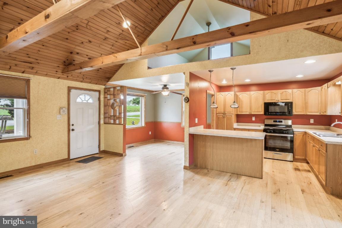 ARCADIA MANOR - Residential