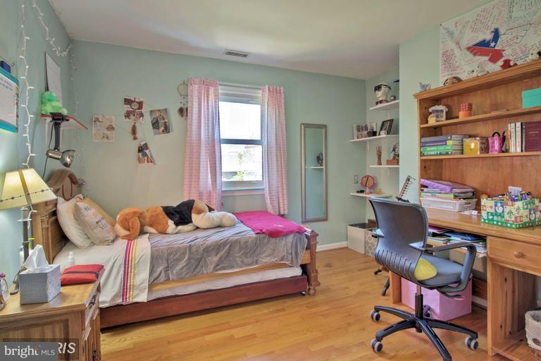 NORTH BARCROFT - Residential Lease