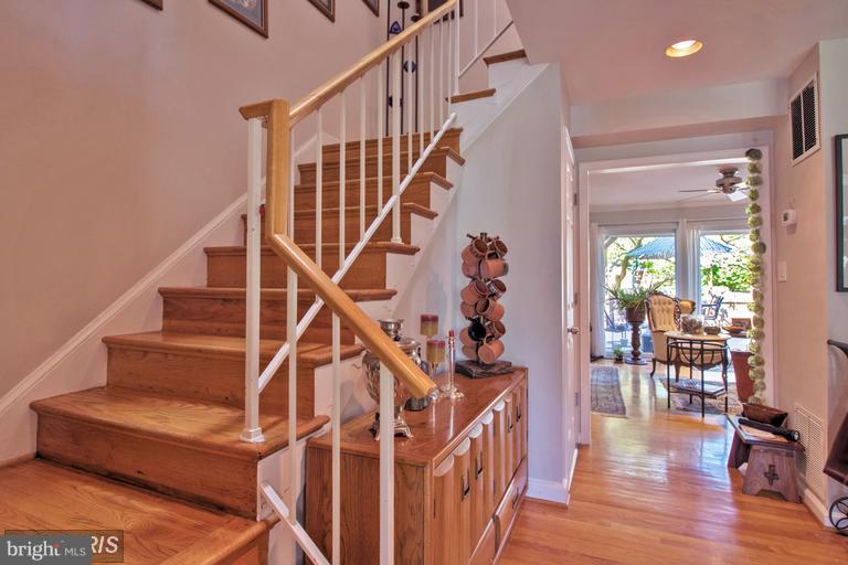 NORTH BARCROFT - Residential Lease