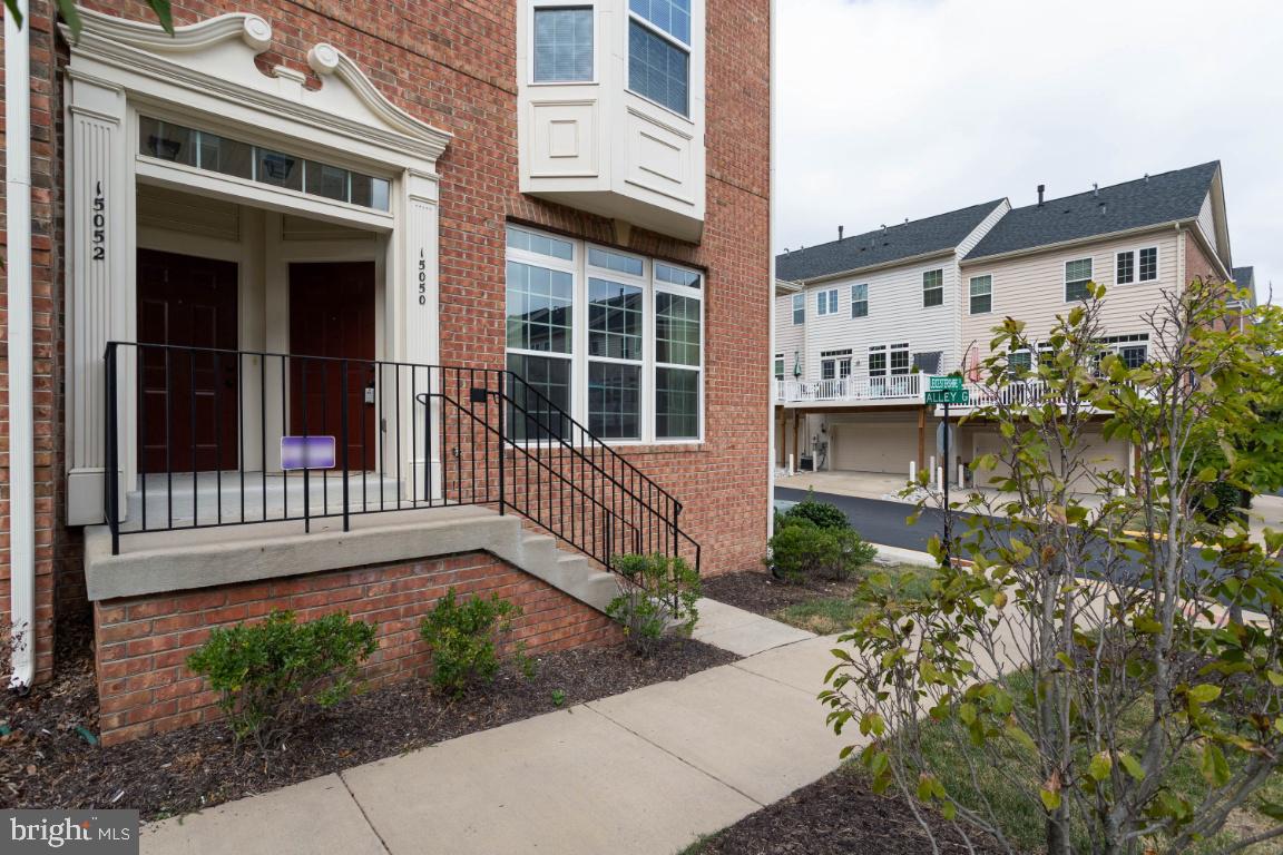 POTOMAC CLUB - Residential Lease