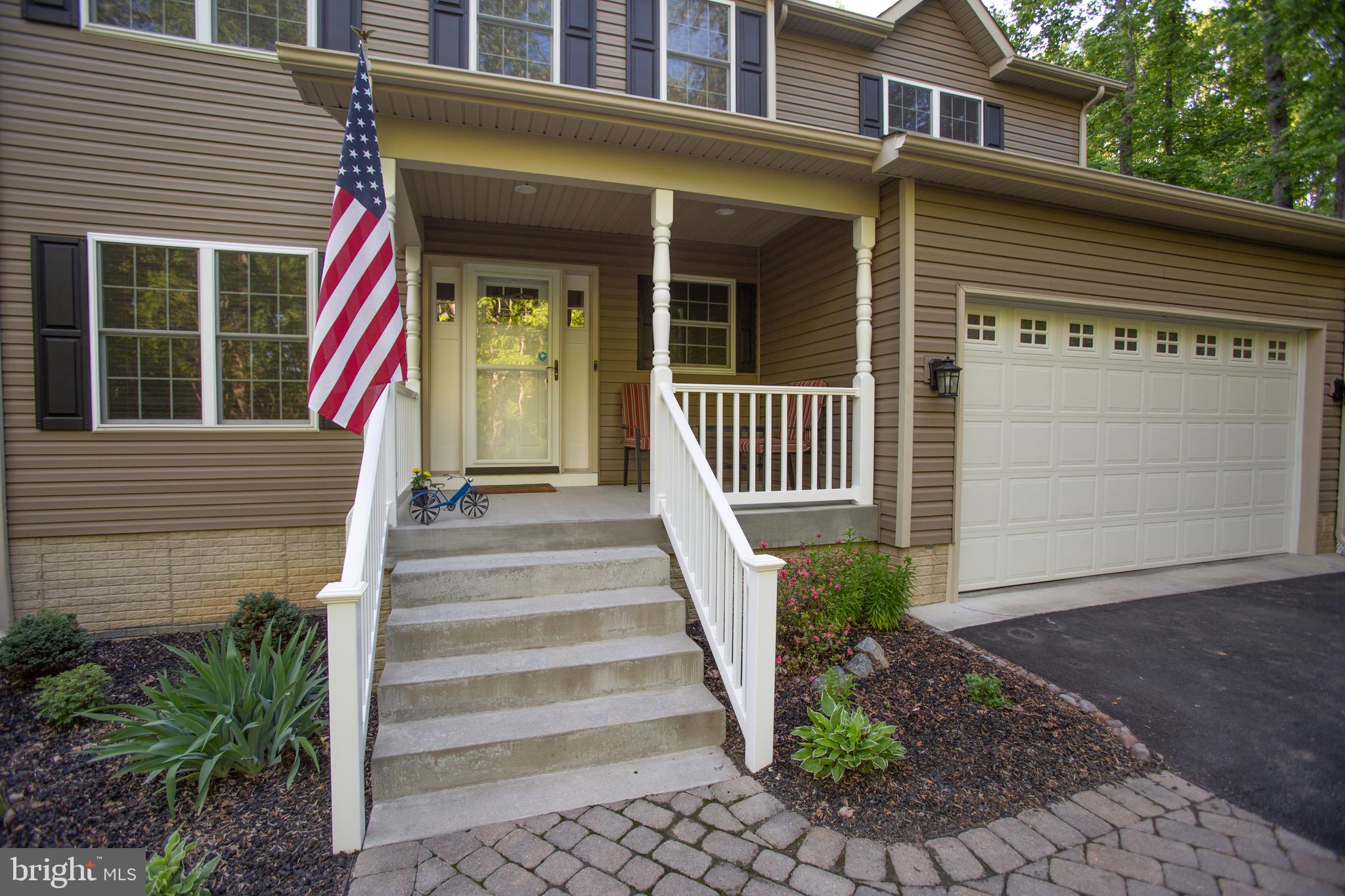 PRESIDENTIAL LAKES - Residential