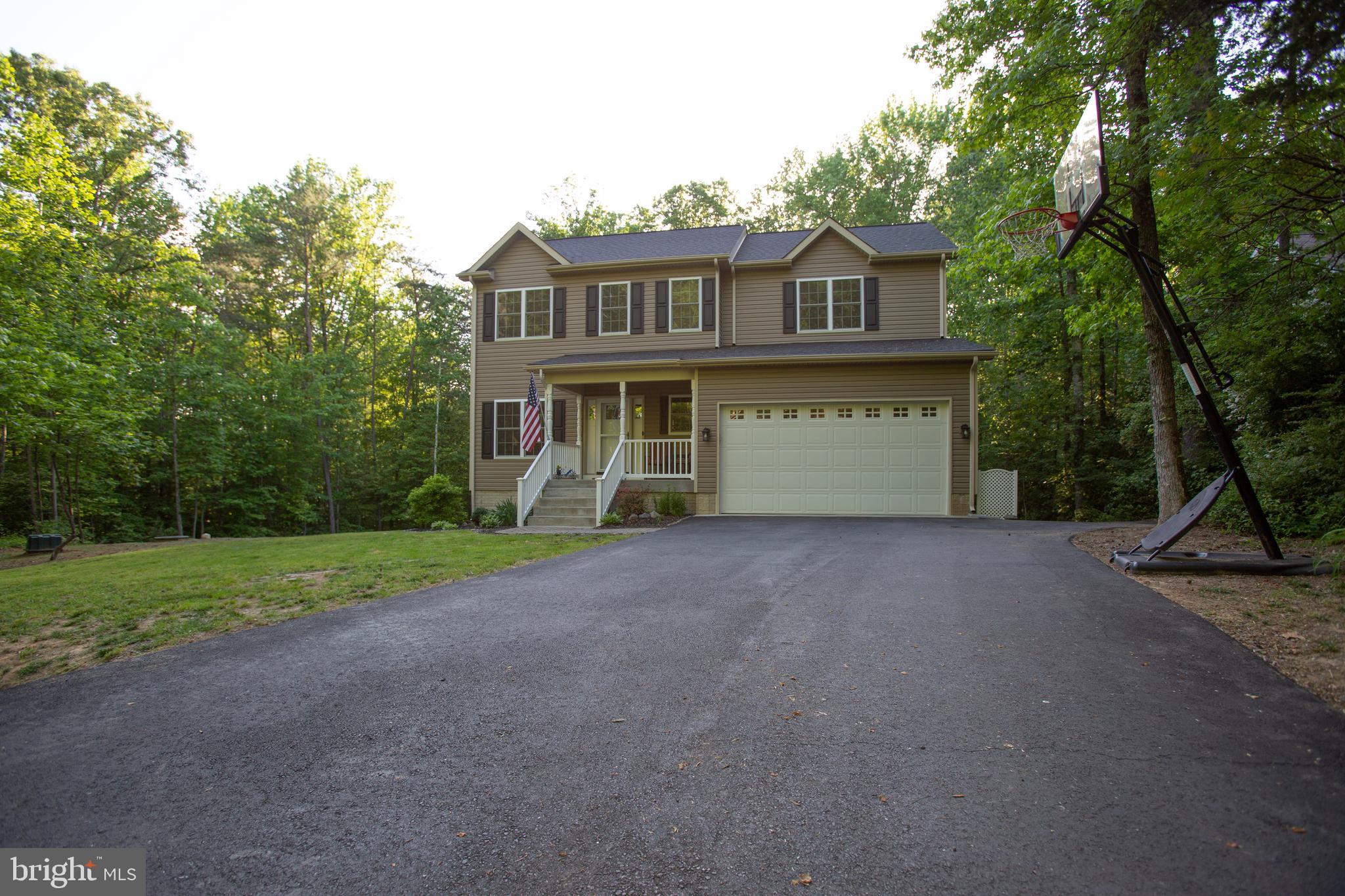 PRESIDENTIAL LAKES - Residential