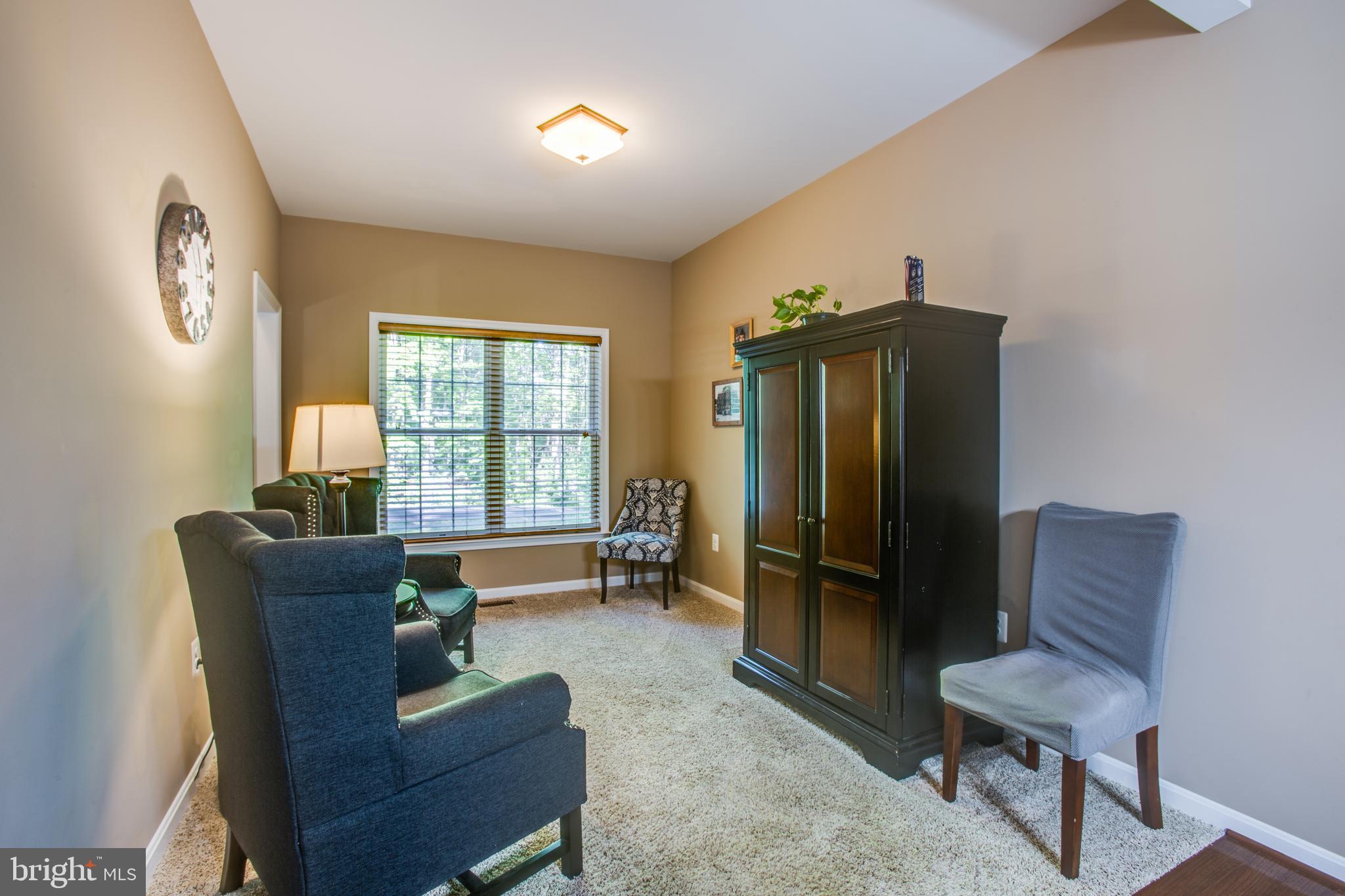 PRESIDENTIAL LAKES - Residential