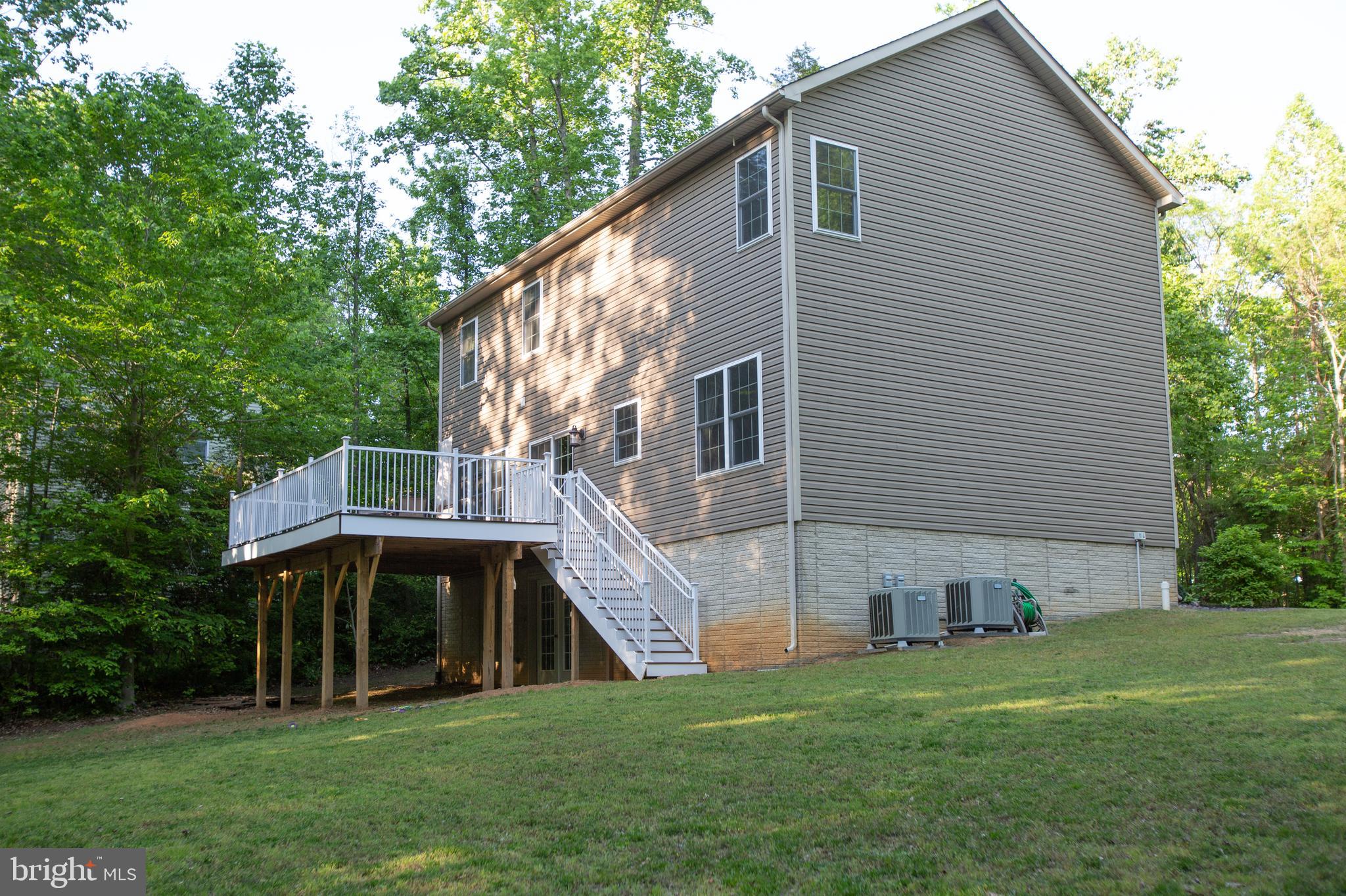 PRESIDENTIAL LAKES - Residential