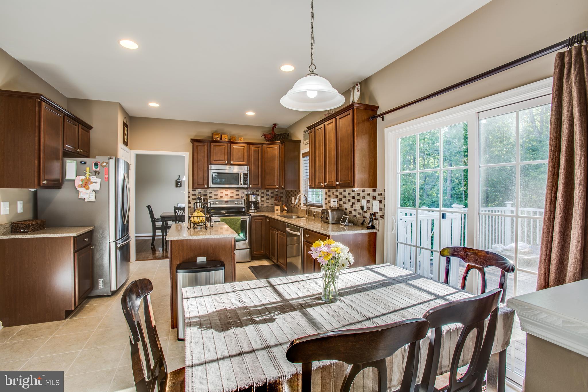 PRESIDENTIAL LAKES - Residential