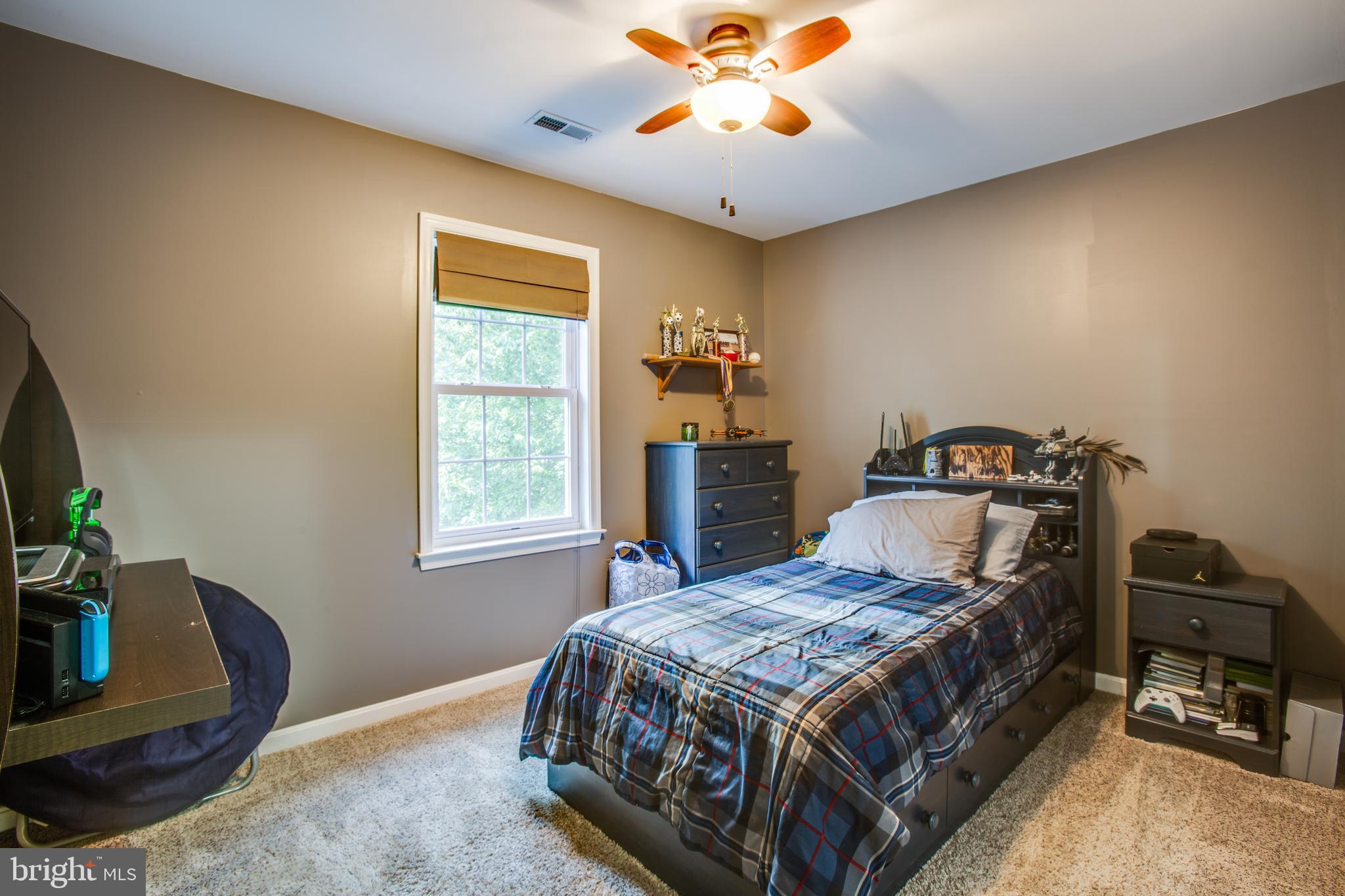 PRESIDENTIAL LAKES - Residential