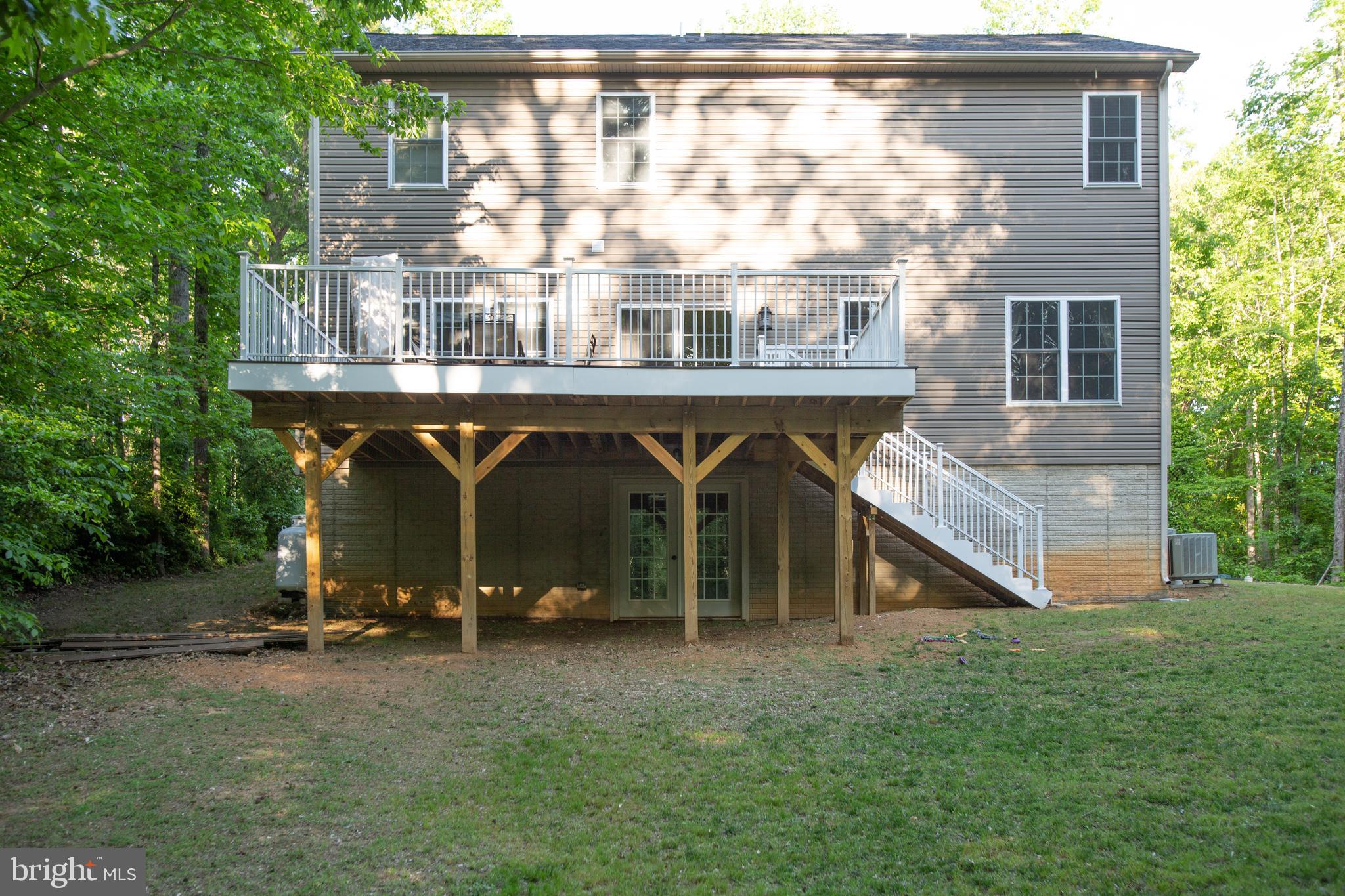 PRESIDENTIAL LAKES - Residential