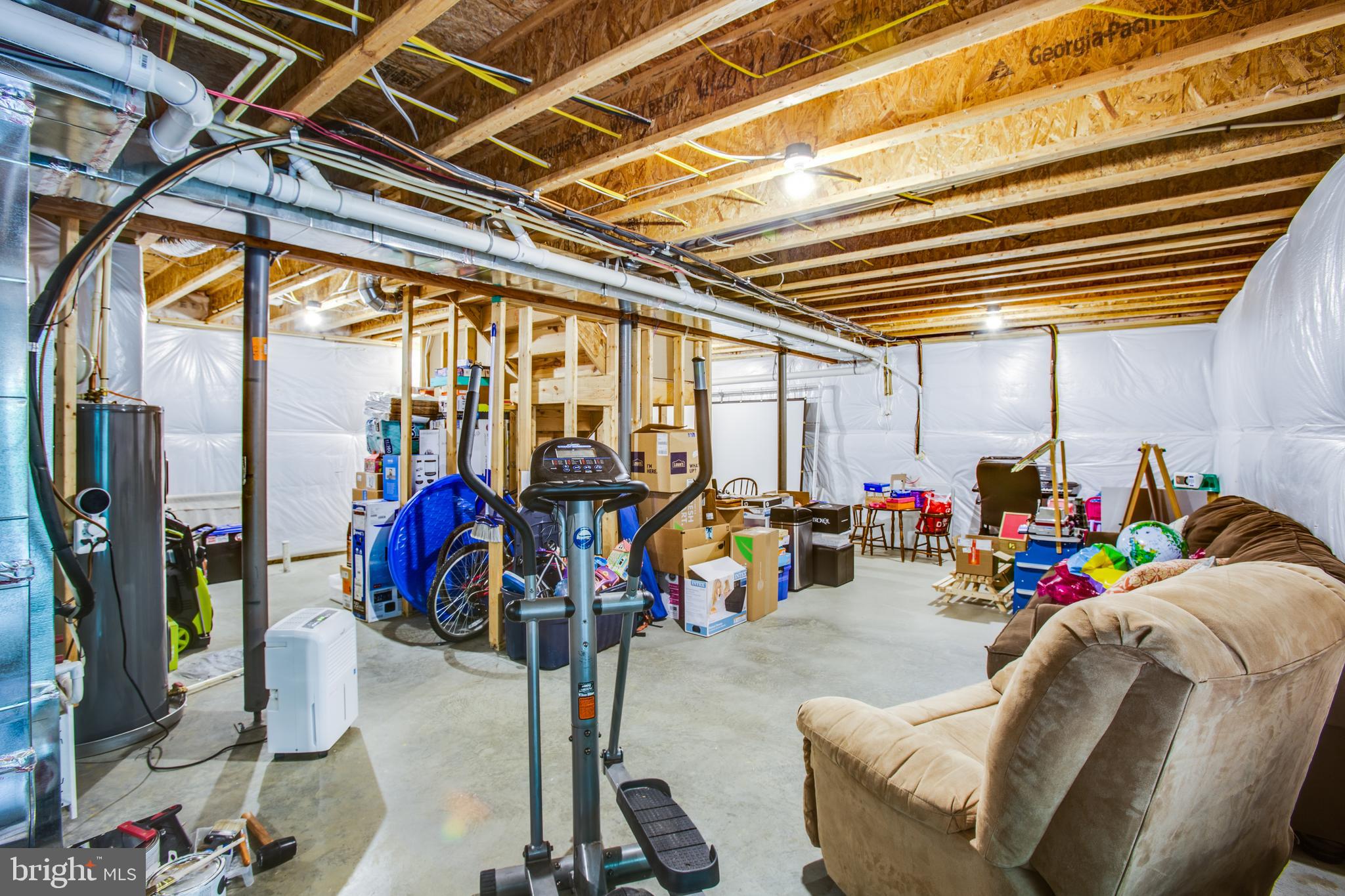 PRESIDENTIAL LAKES - Residential