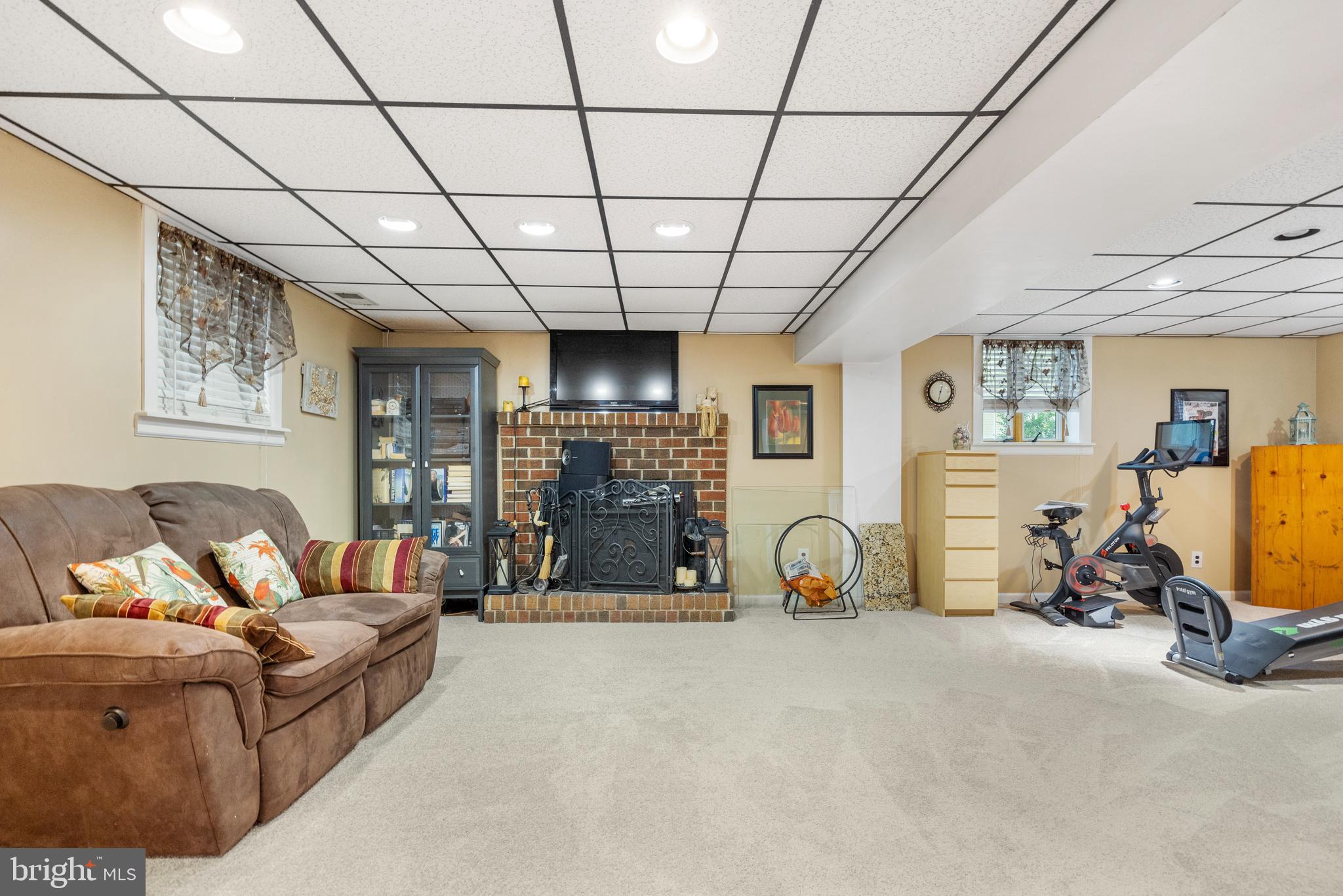 LONG POINT ON THE MAGOTHY - Residential