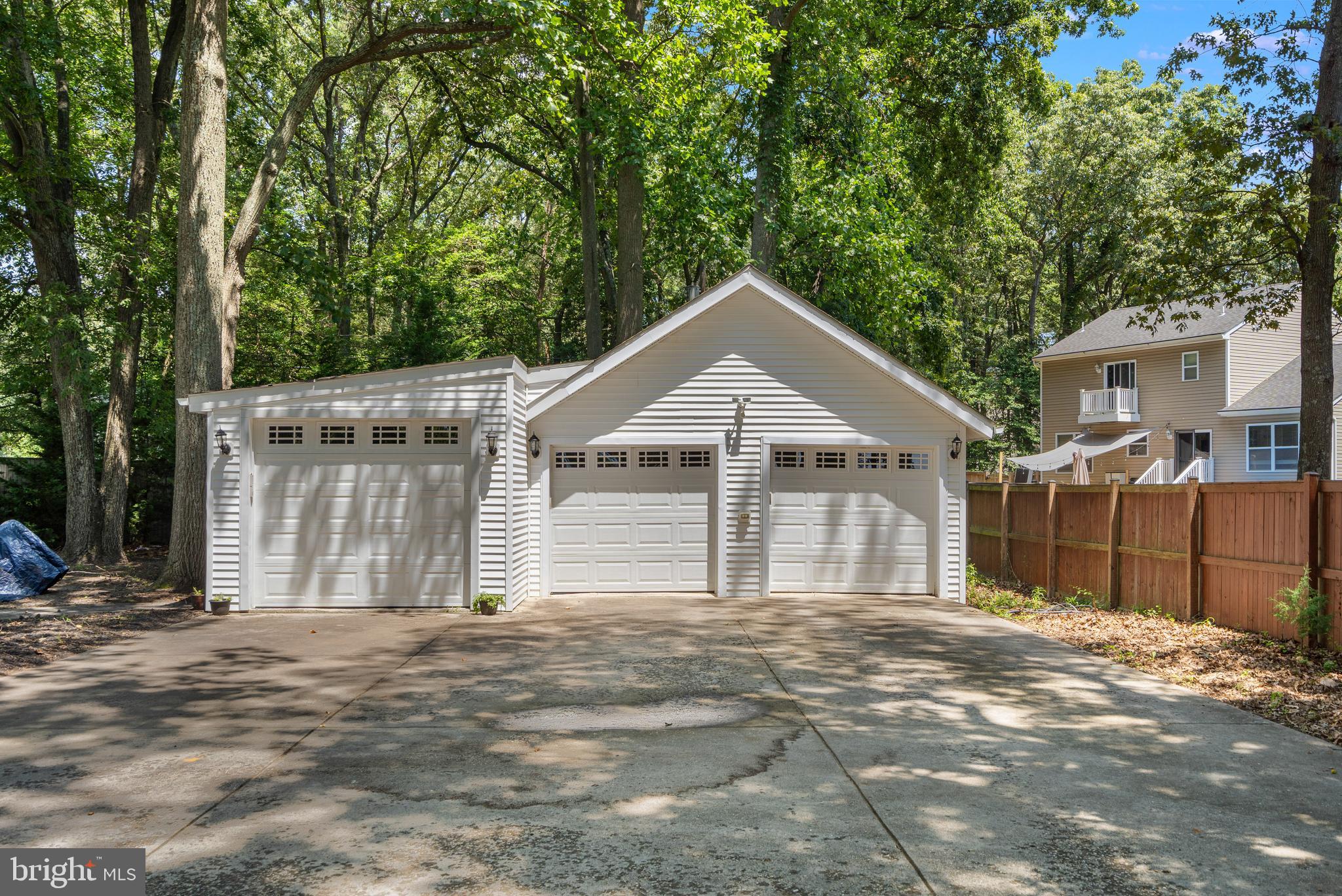 LONG POINT ON THE MAGOTHY - Residential