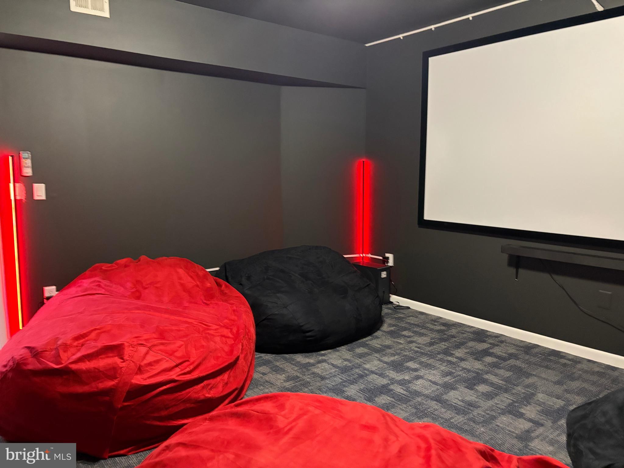 TEMPLE UNIVERSITY - Residential Lease