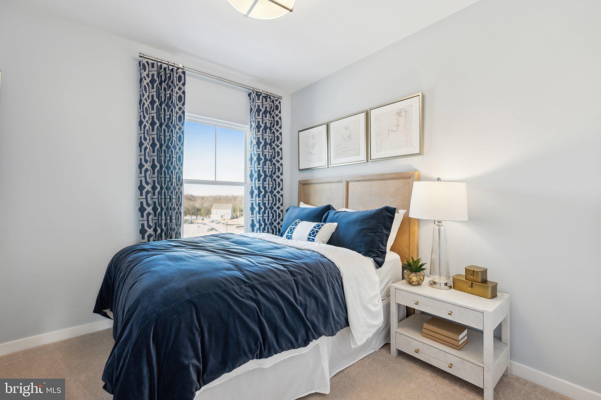 GATEWAY WEST - Residential