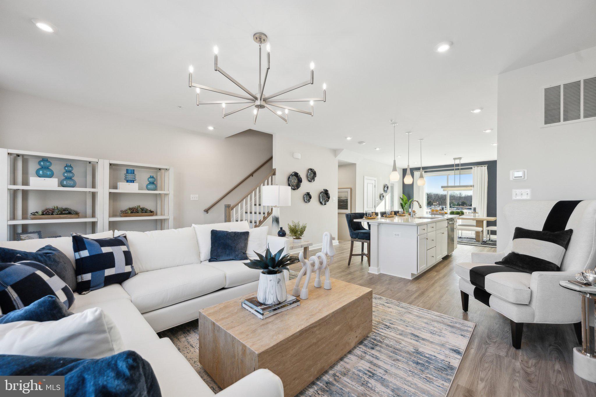 GATEWAY WEST - Residential