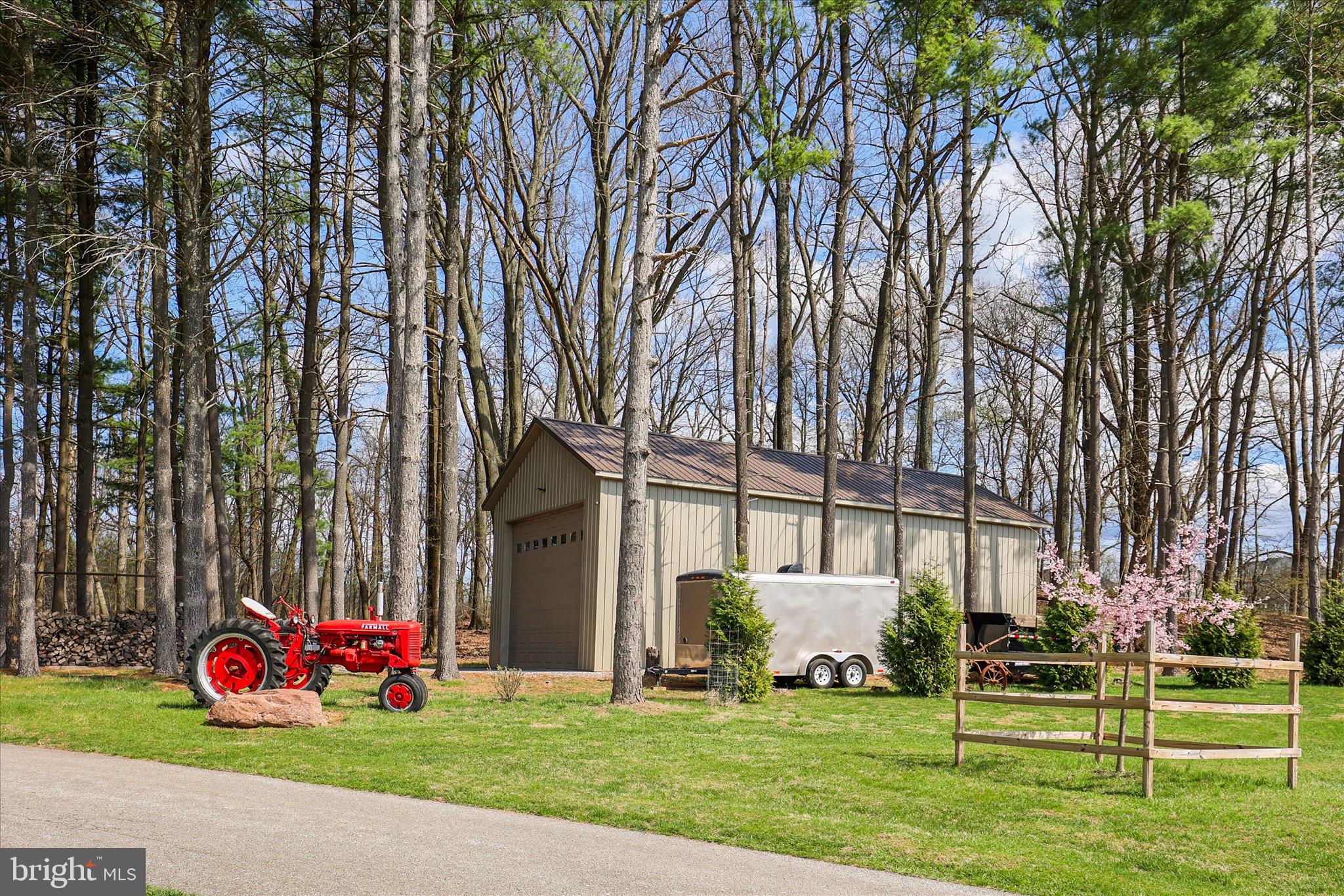 PIGEON HILLS - Residential