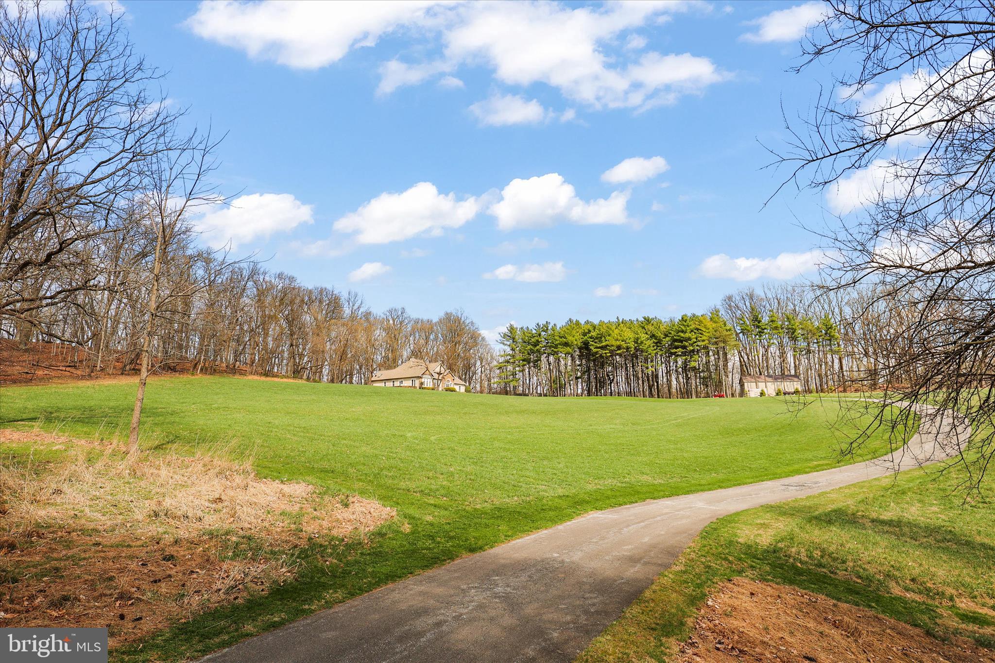 PIGEON HILLS - Residential