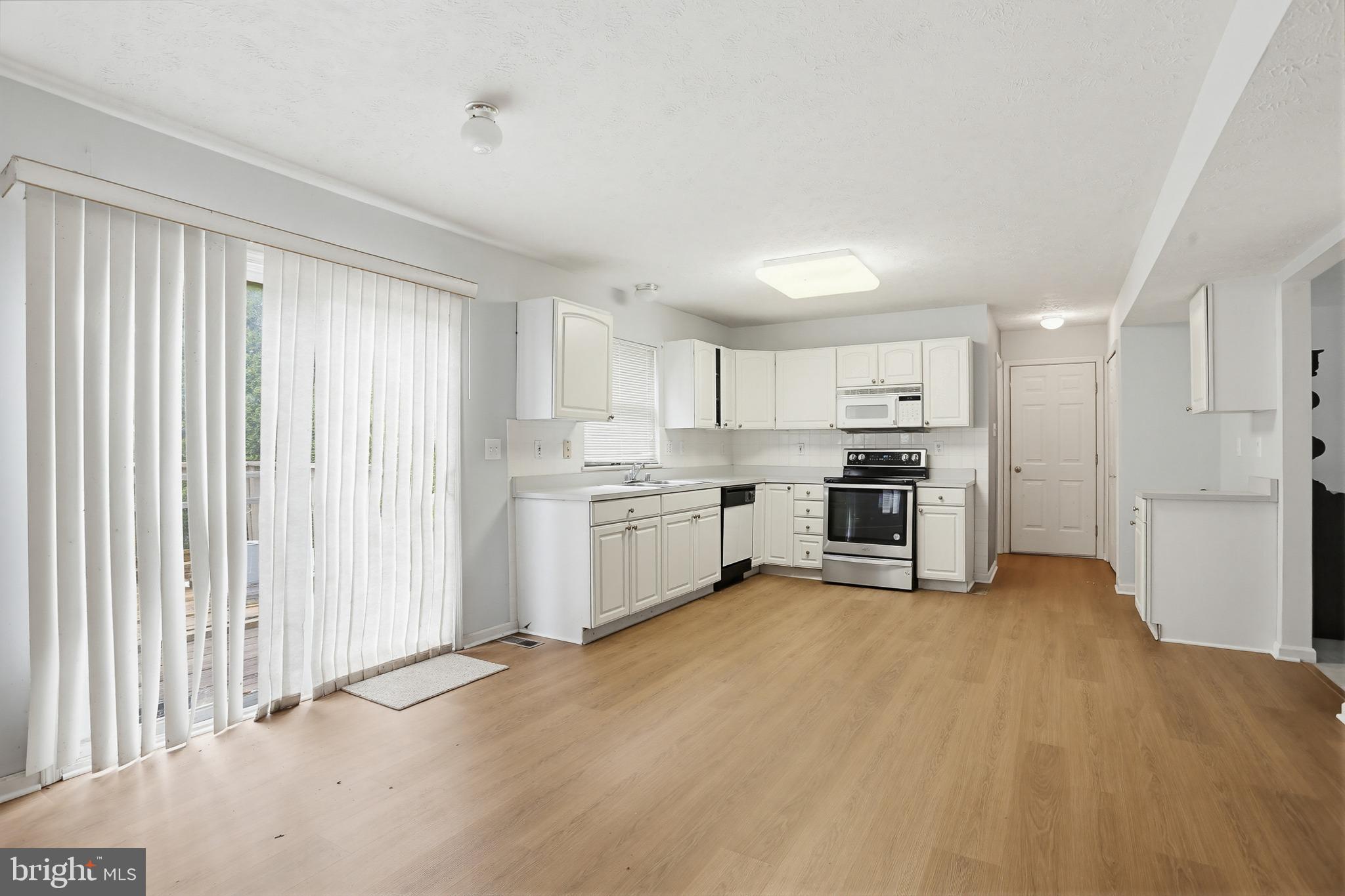 DIAMOND HILLS - Residential