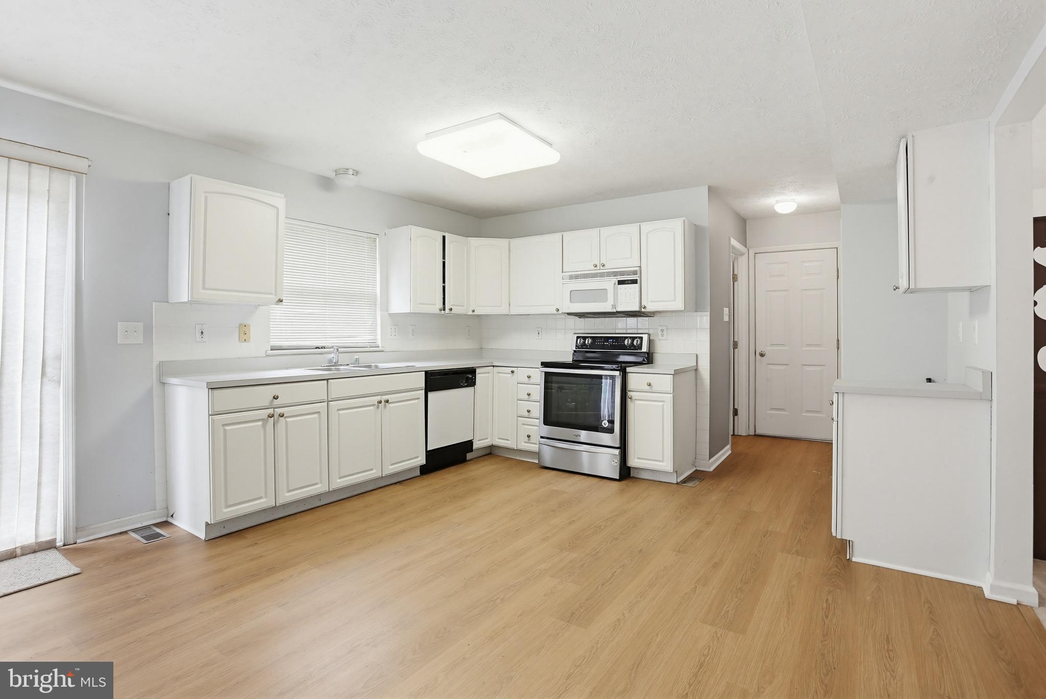 DIAMOND HILLS - Residential