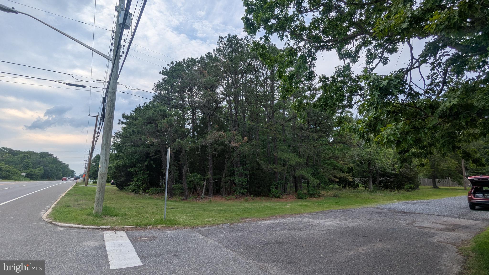 B: 569 L:32 WHITE HORSE PIKE