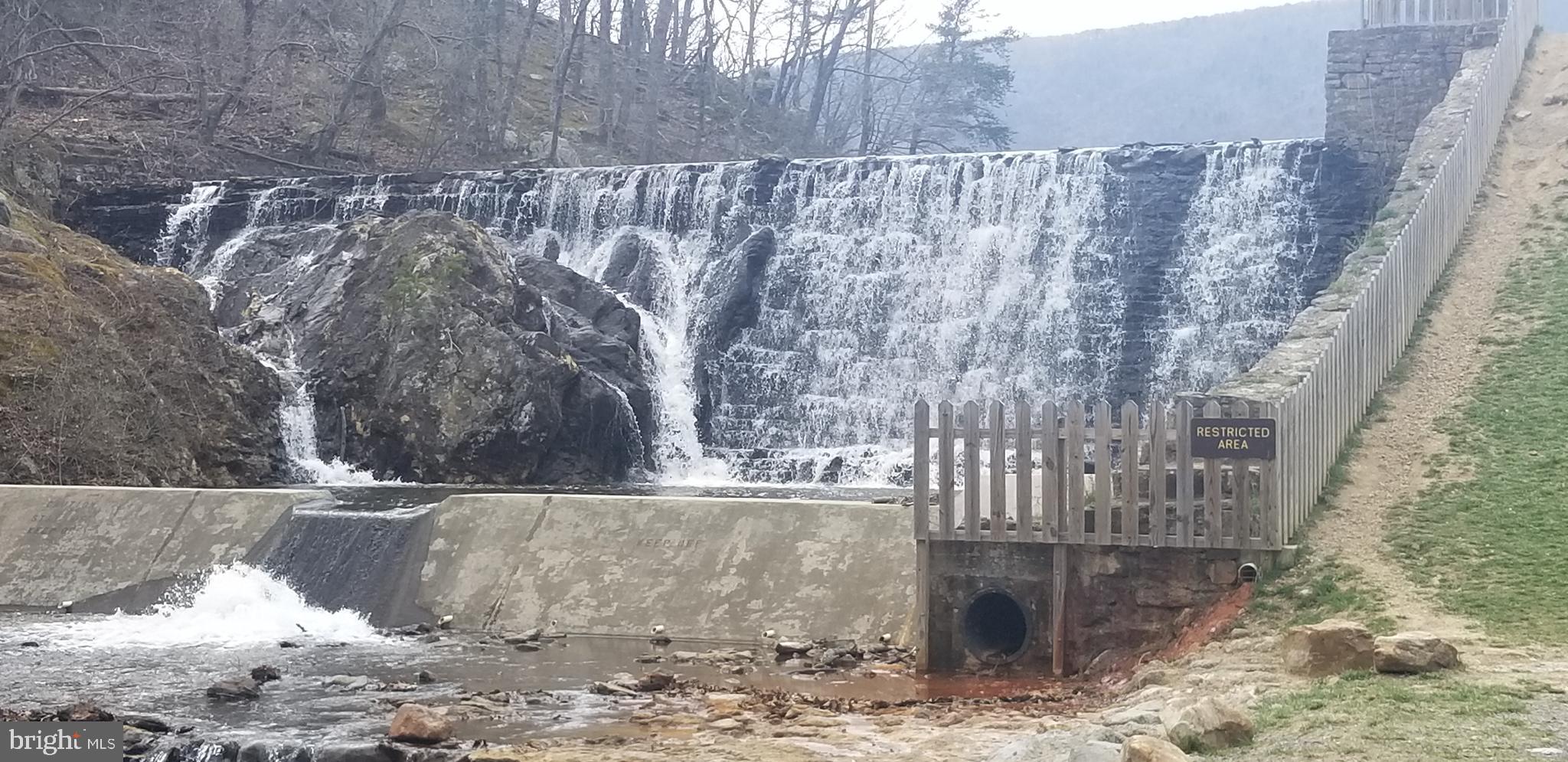 COOLFONT MOUNTAINSIDE - Residential