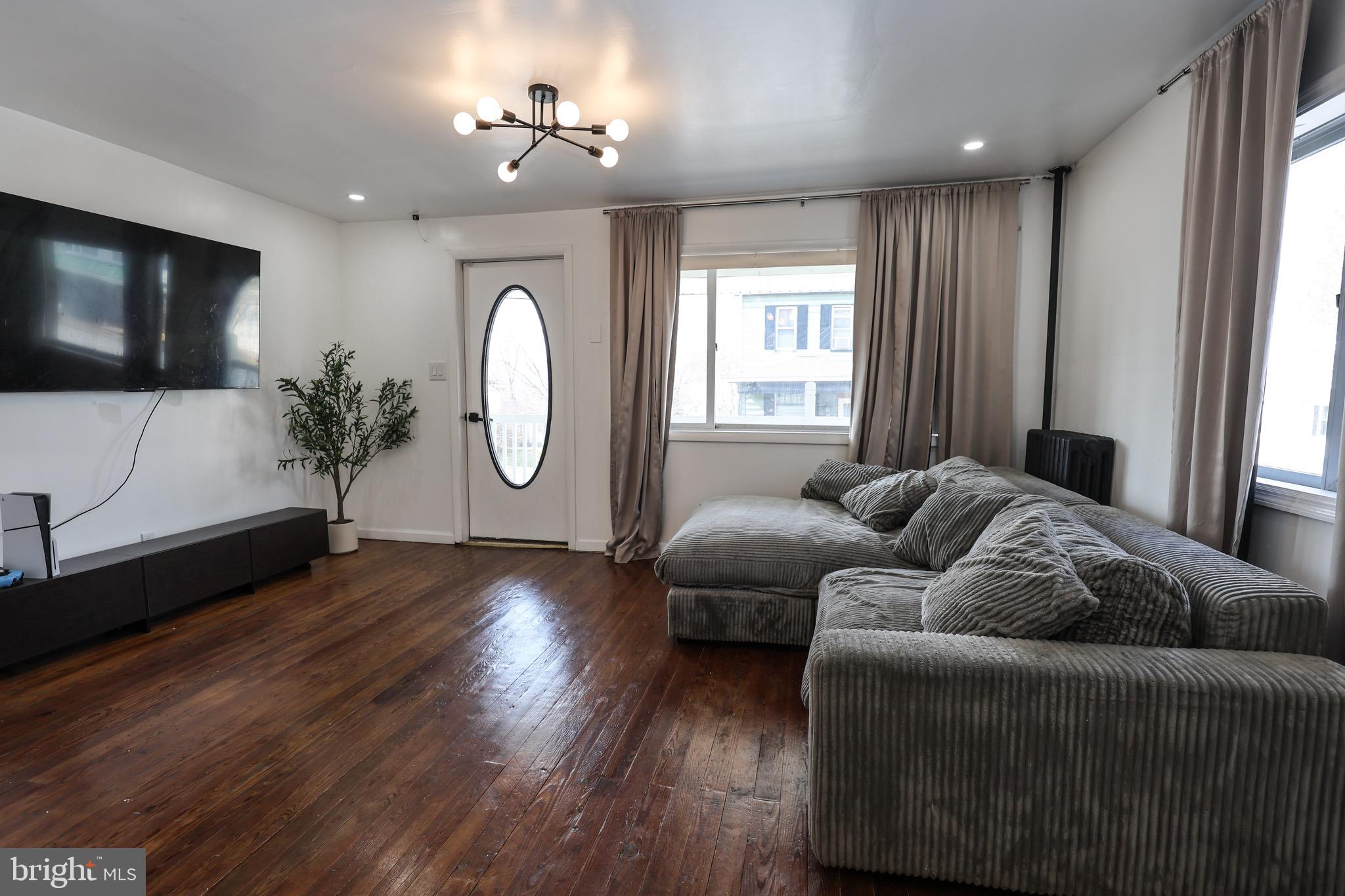 FOUNTAIN SPRINGS - Residential