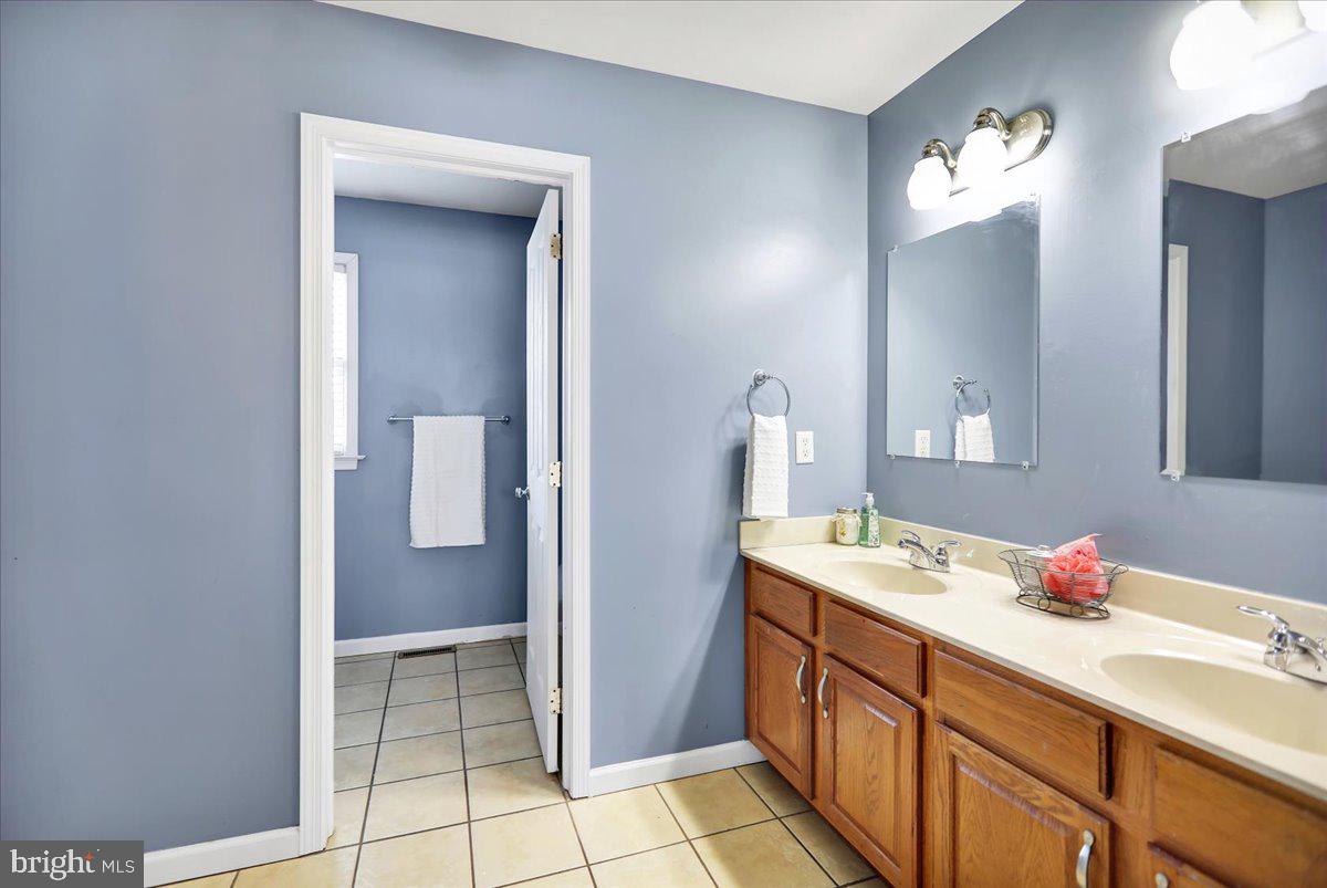 WEST LAWN - Residential