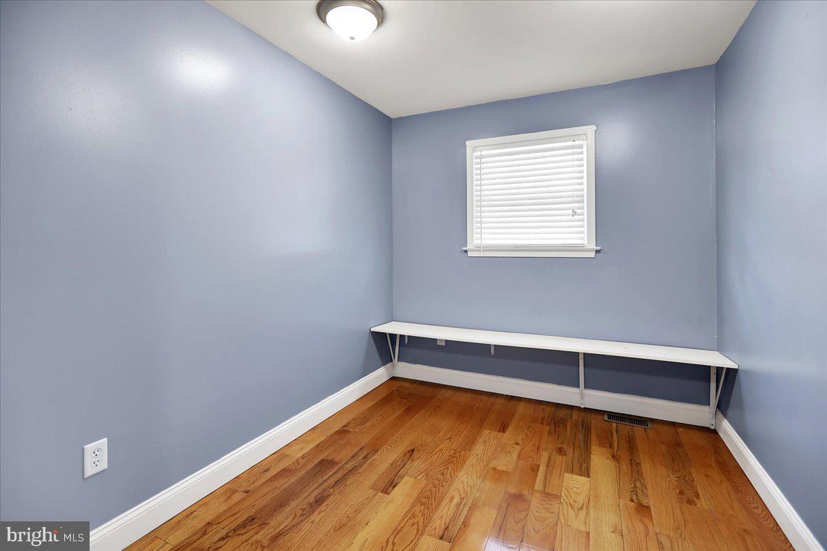 WEST LAWN - Residential