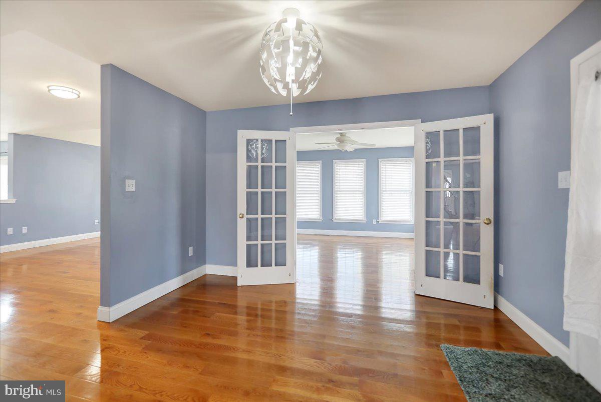 WEST LAWN - Residential