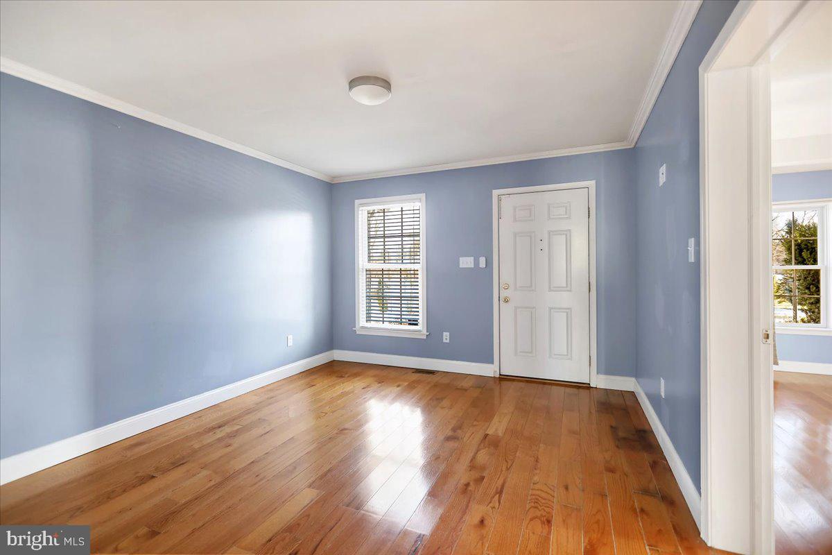 WEST LAWN - Residential