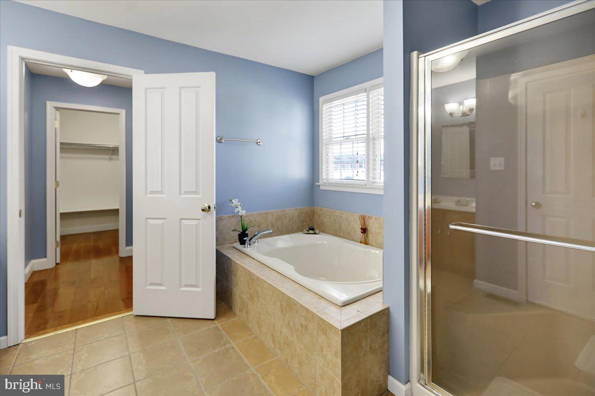 WEST LAWN - Residential