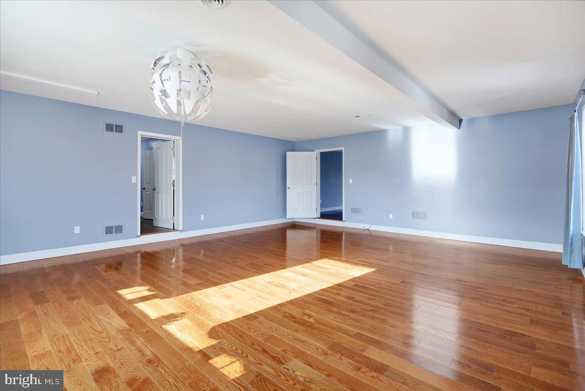 WEST LAWN - Residential