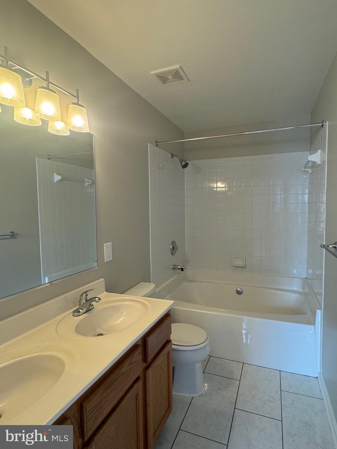 COLUMBIA PARK - Residential Lease