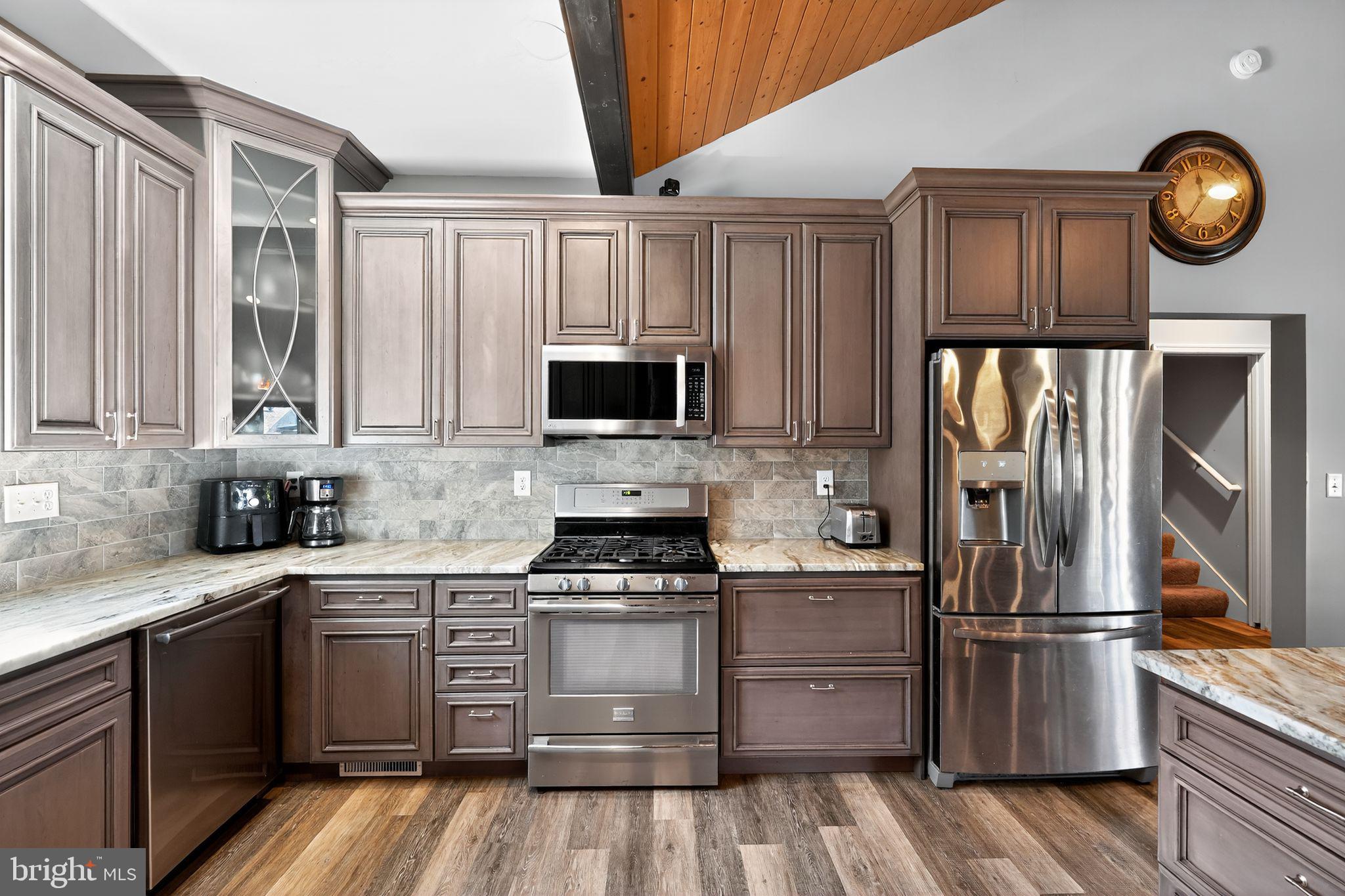 SELBY ON THE BAY - Residential