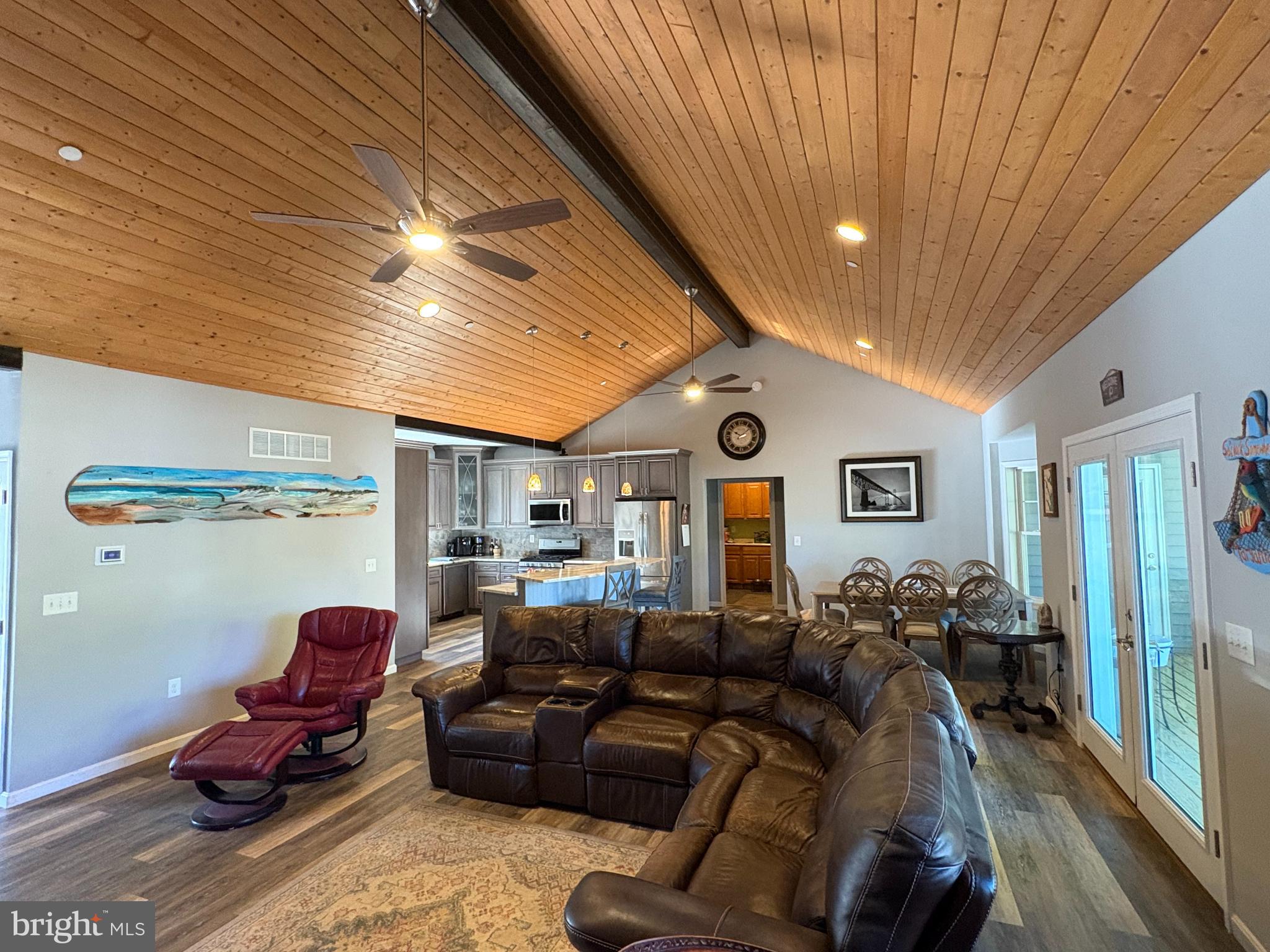 SELBY ON THE BAY - Residential