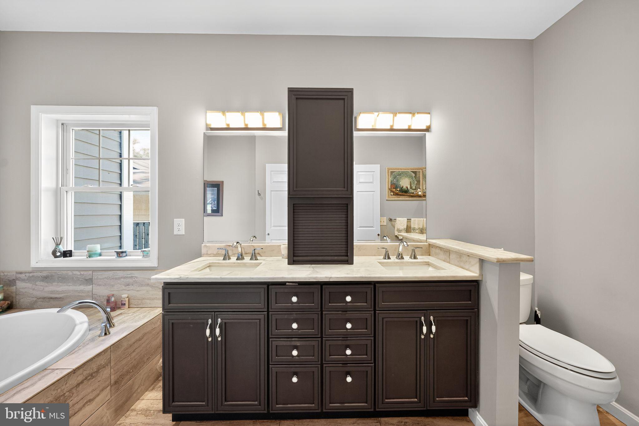 SELBY ON THE BAY - Residential