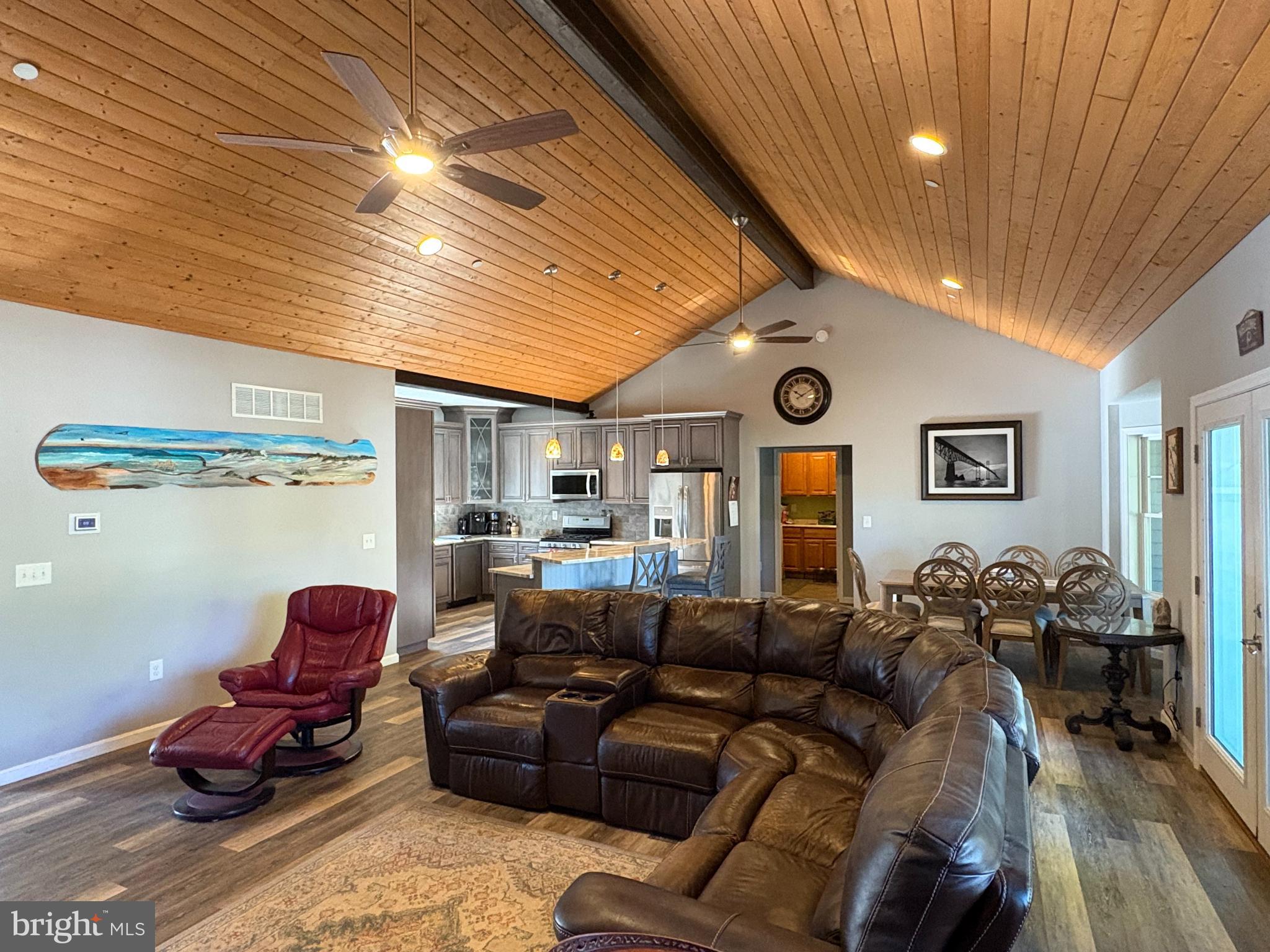 SELBY ON THE BAY - Residential