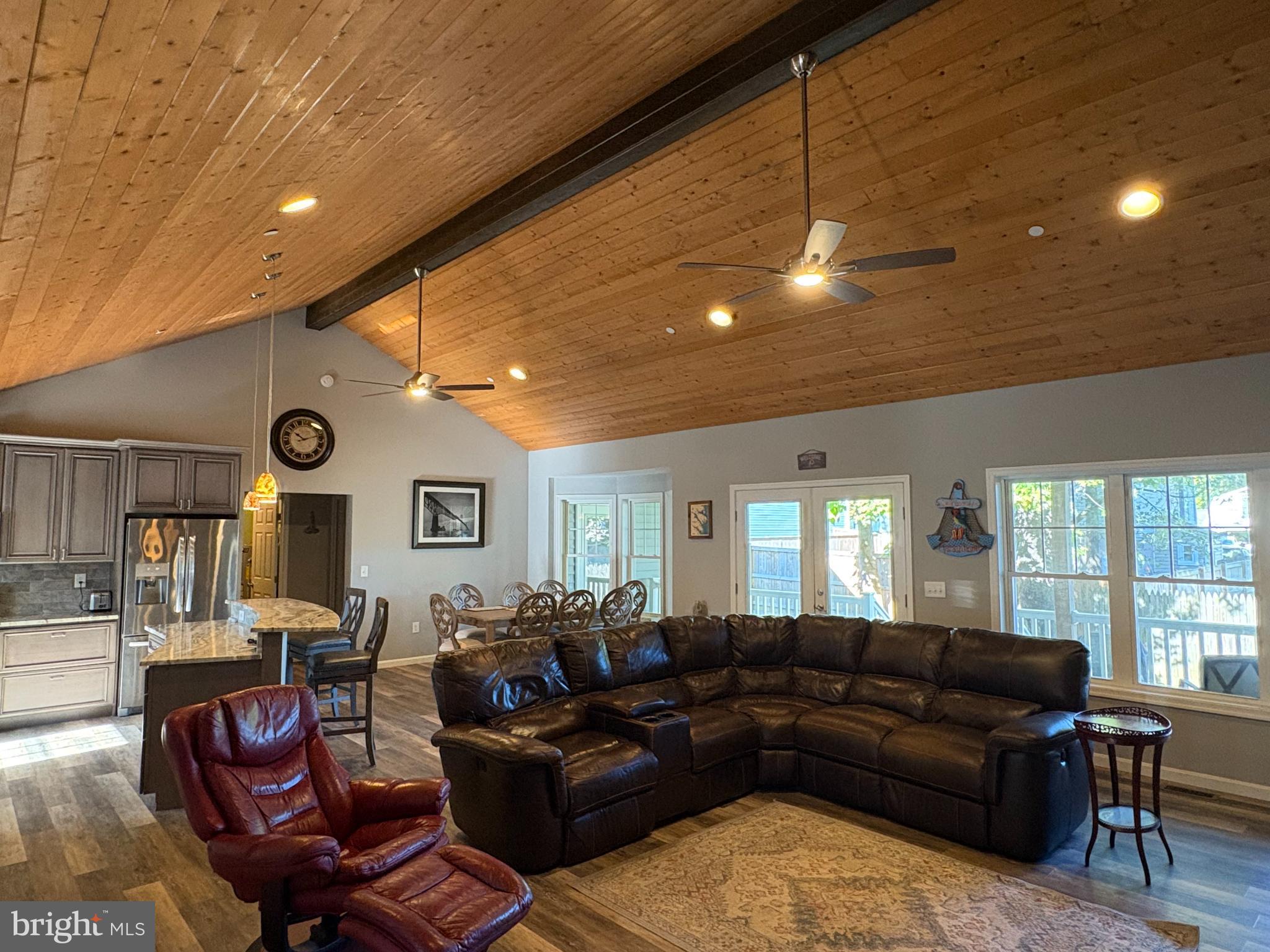 SELBY ON THE BAY - Residential