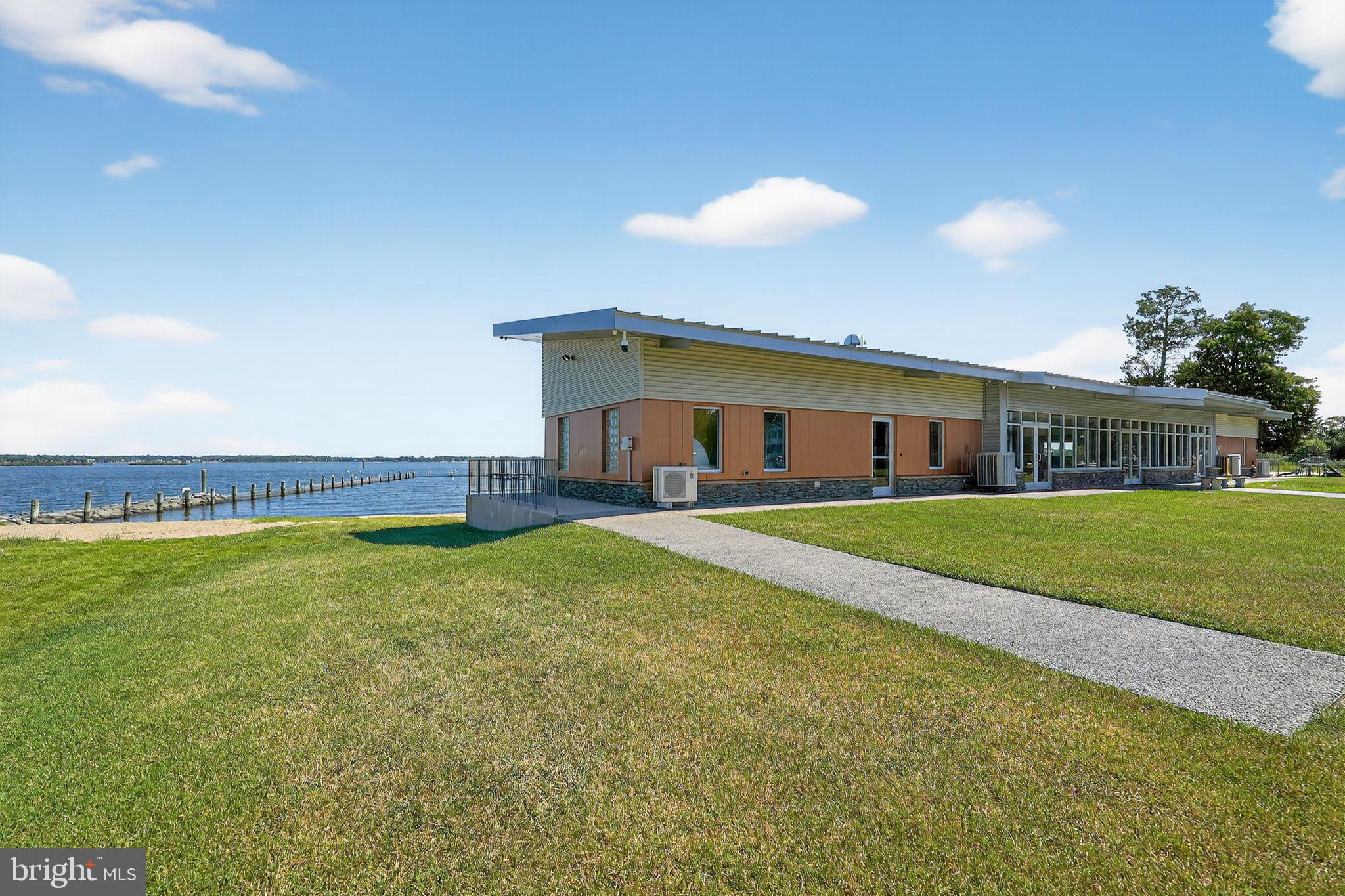 SELBY ON THE BAY - Residential