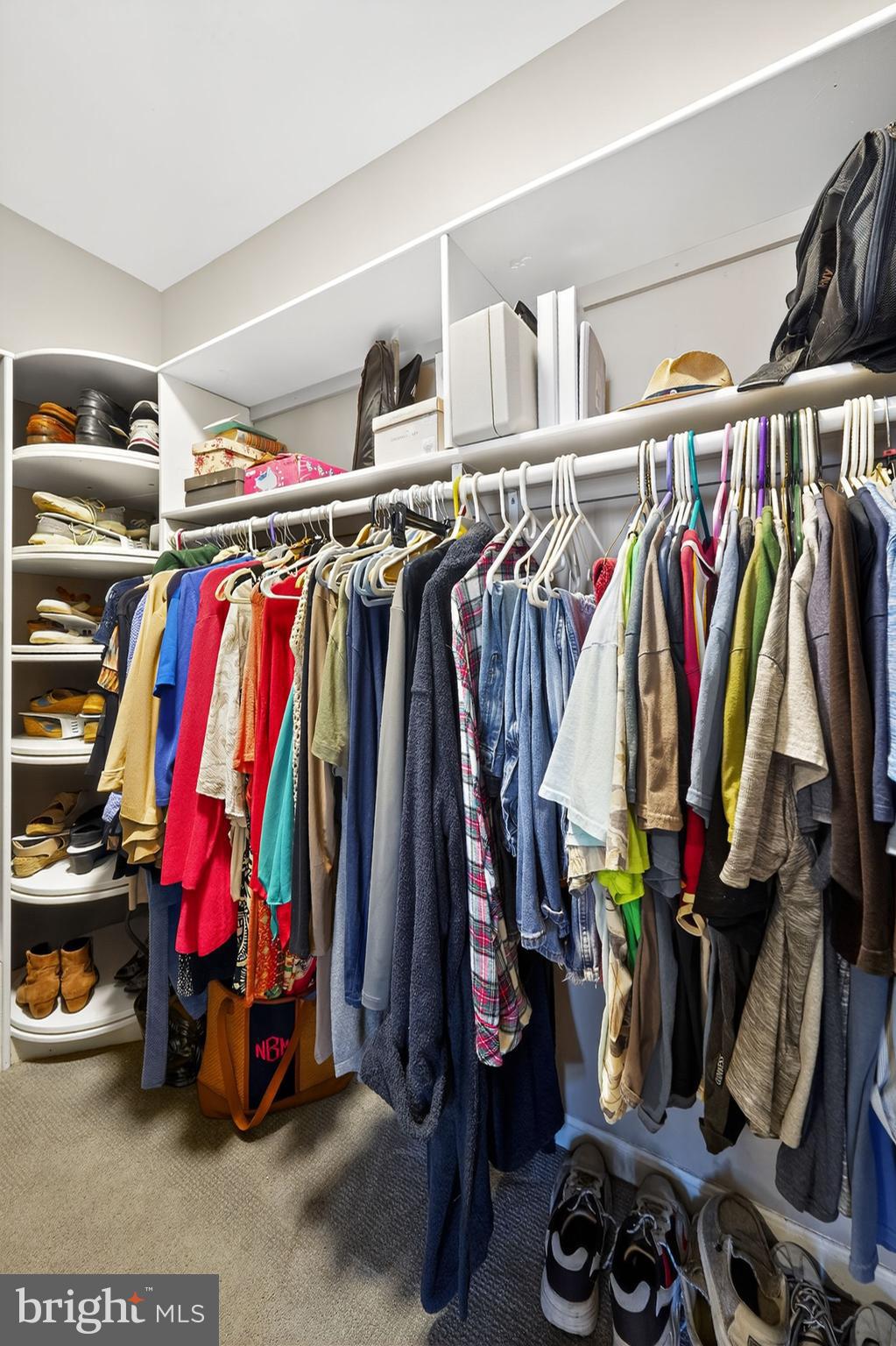 SELBY ON THE BAY - Residential