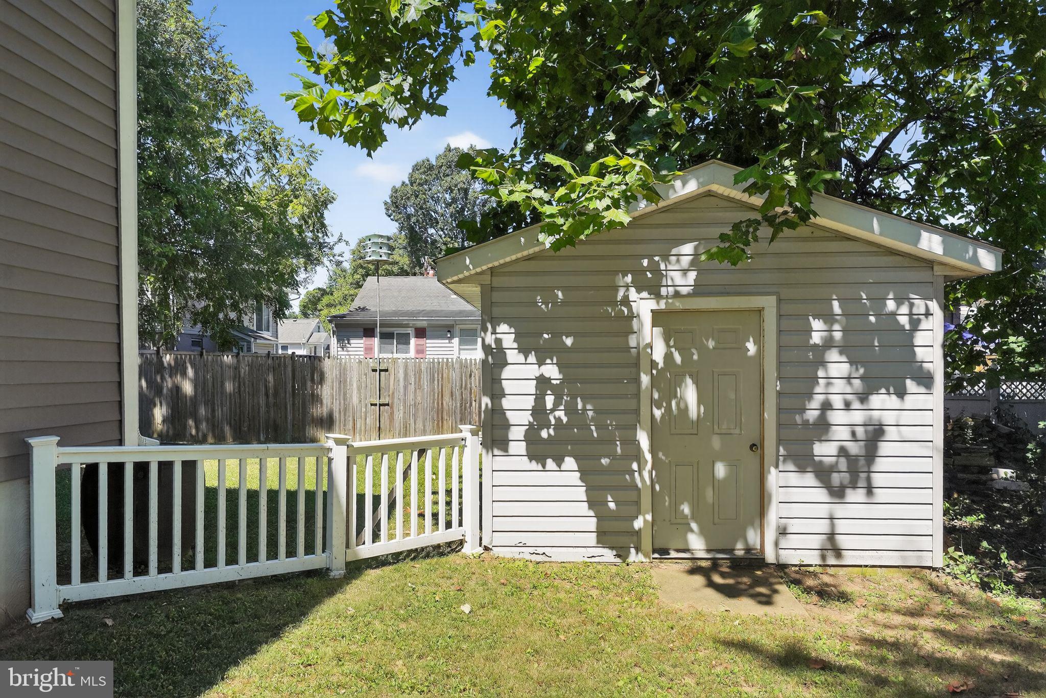 SELBY ON THE BAY - Residential