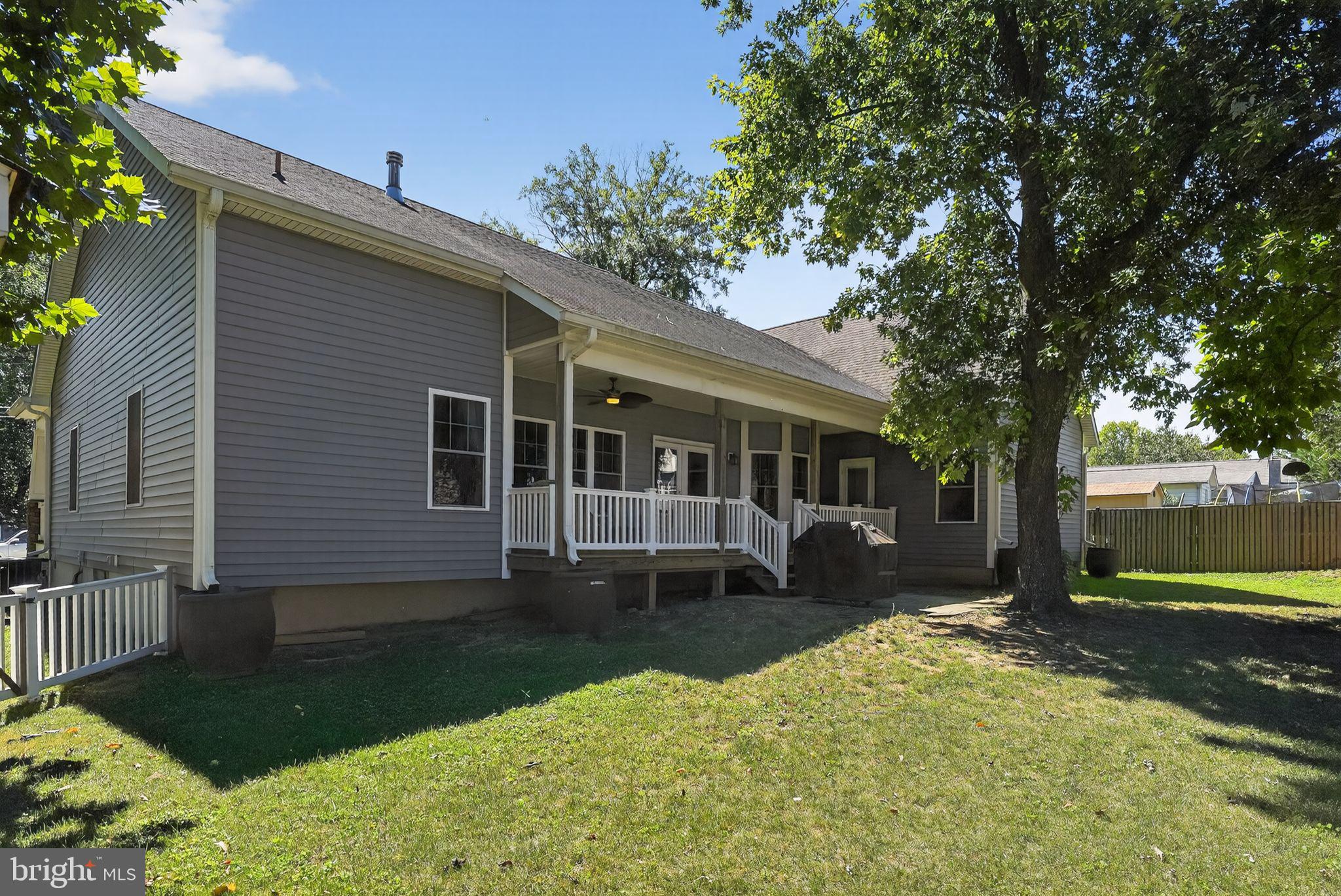SELBY ON THE BAY - Residential