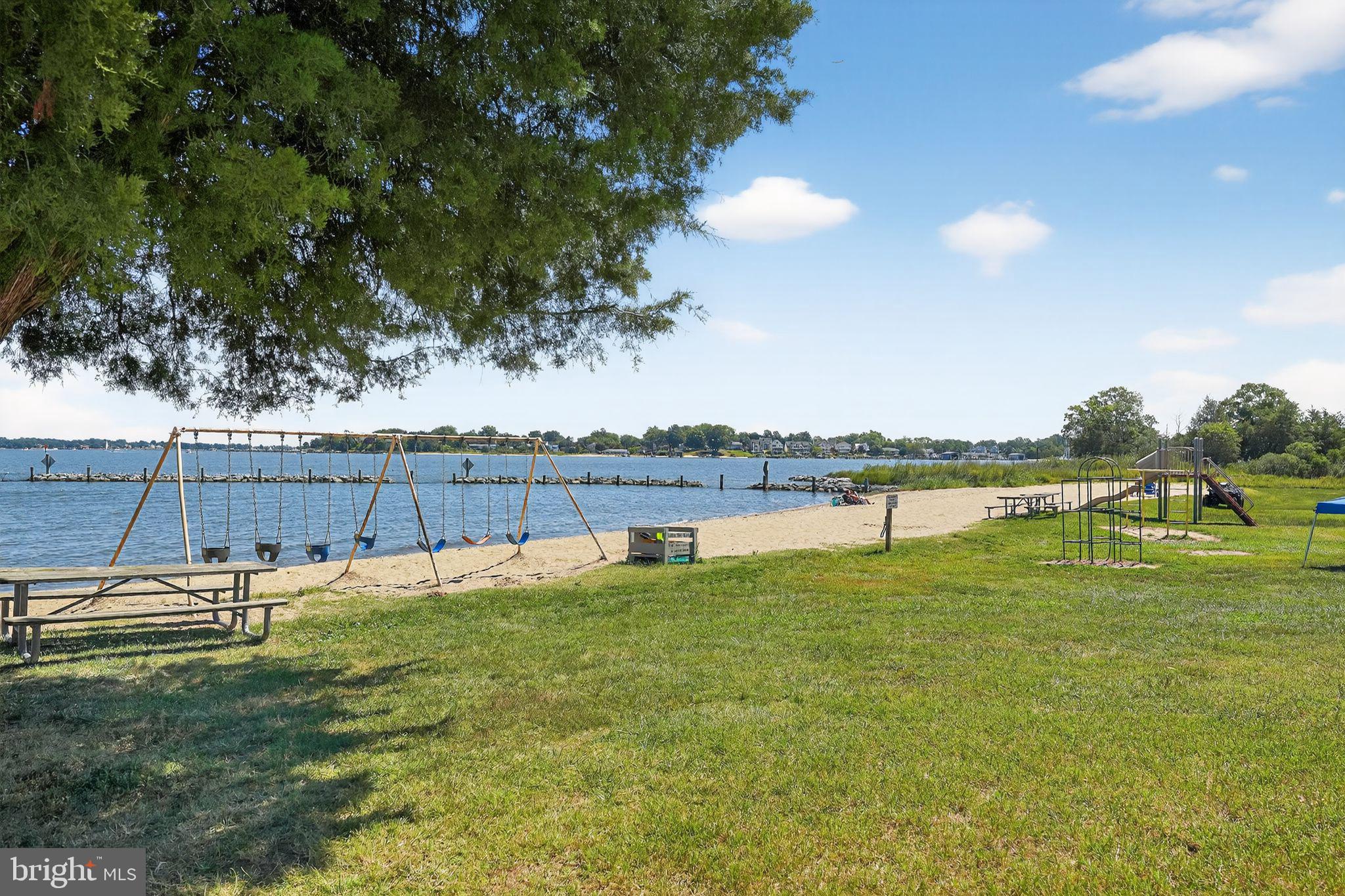 SELBY ON THE BAY - Residential