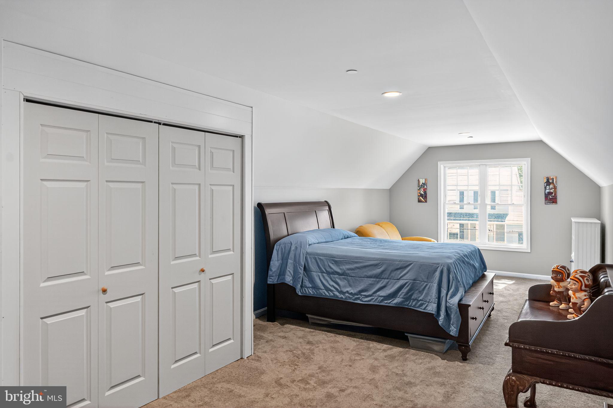 SELBY ON THE BAY - Residential