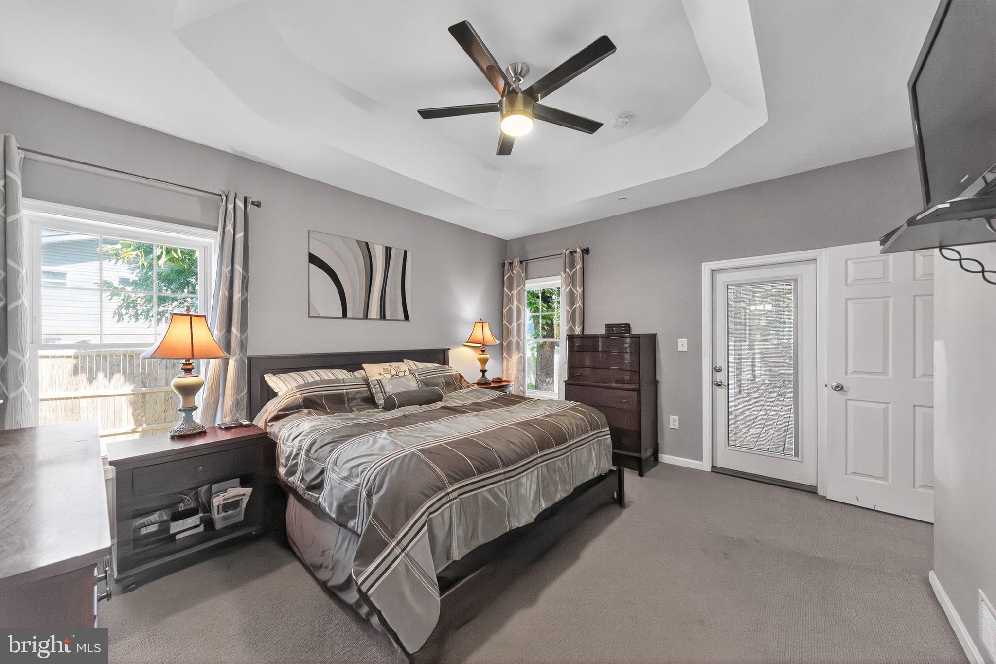 SELBY ON THE BAY - Residential