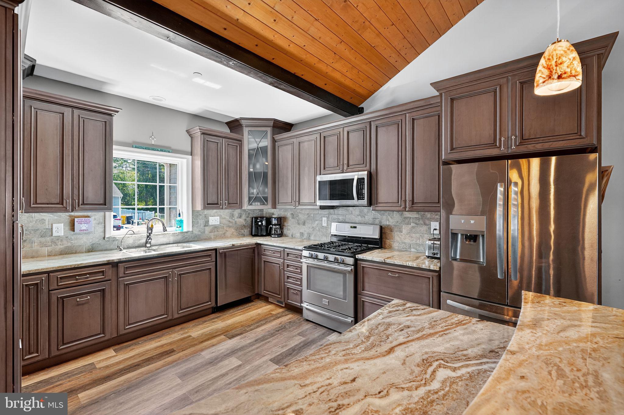 SELBY ON THE BAY - Residential